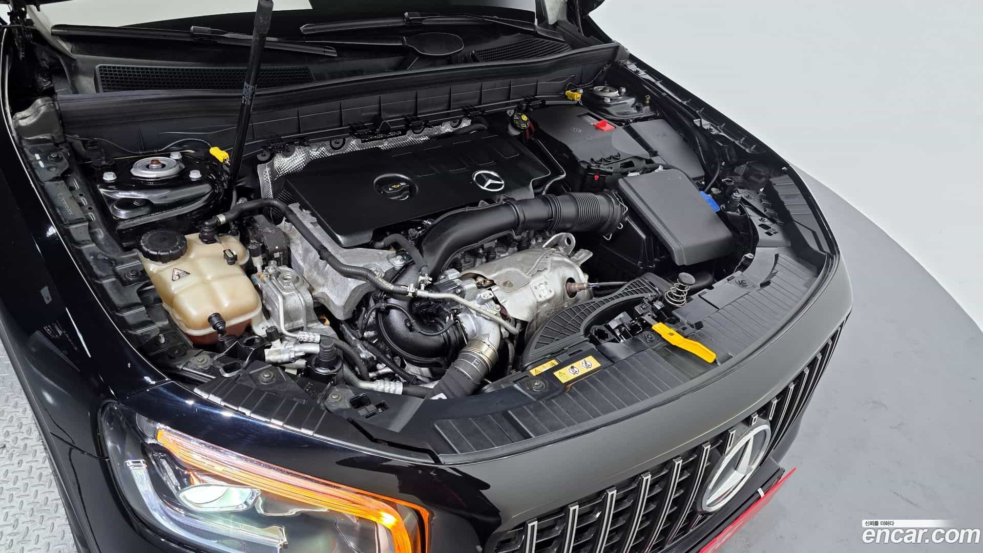 GLB-Class Mercedes-Benz 2021.1-INNER-006