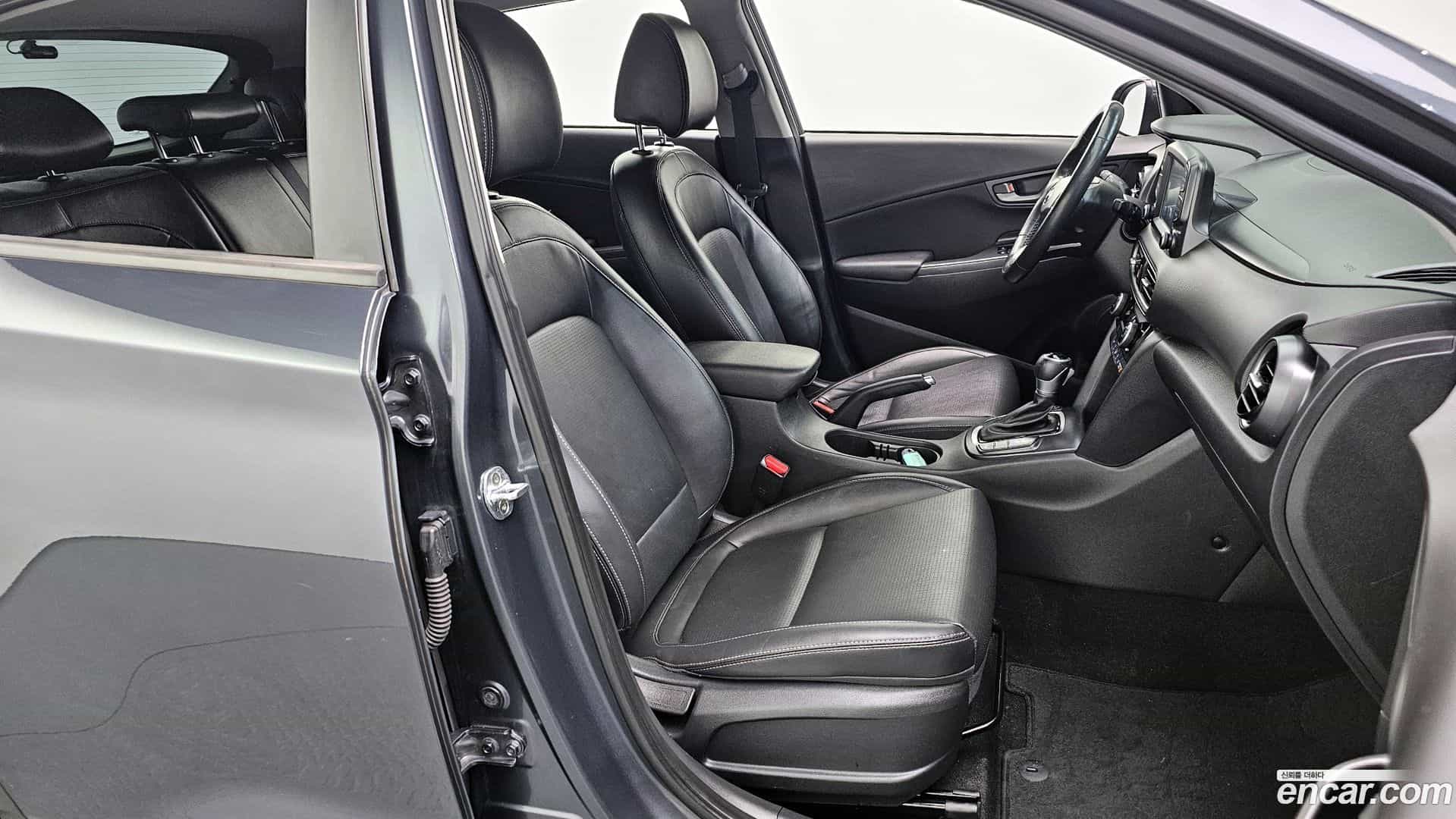 Kona Hyundai 2017.6-INNER-010