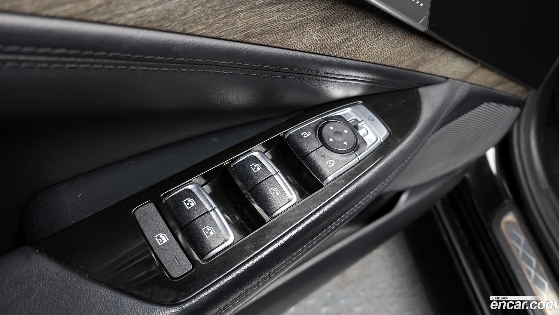 Main__Slider__Photo:K8 Kia 2021.11-13