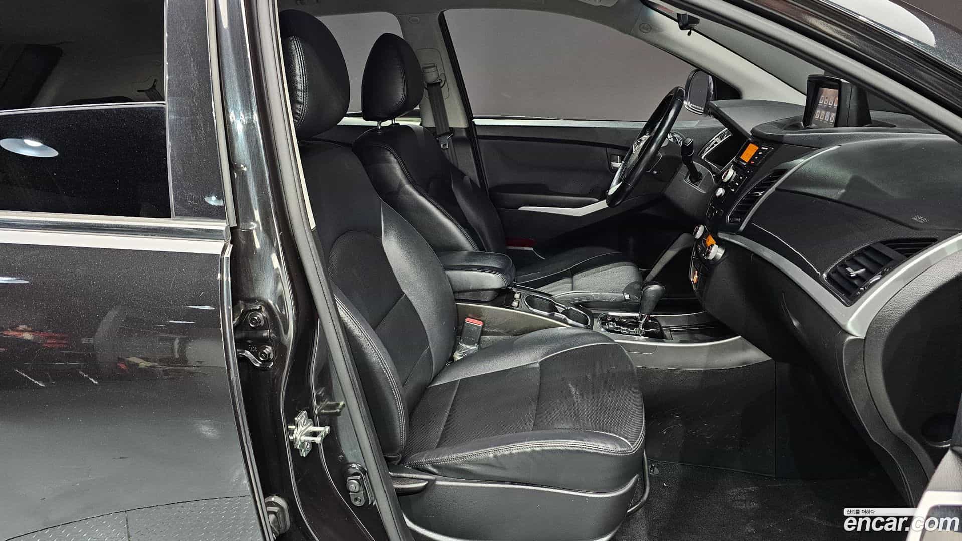 KORANDO KG_Mobility_Ssangyong 2017.1-INNER-010