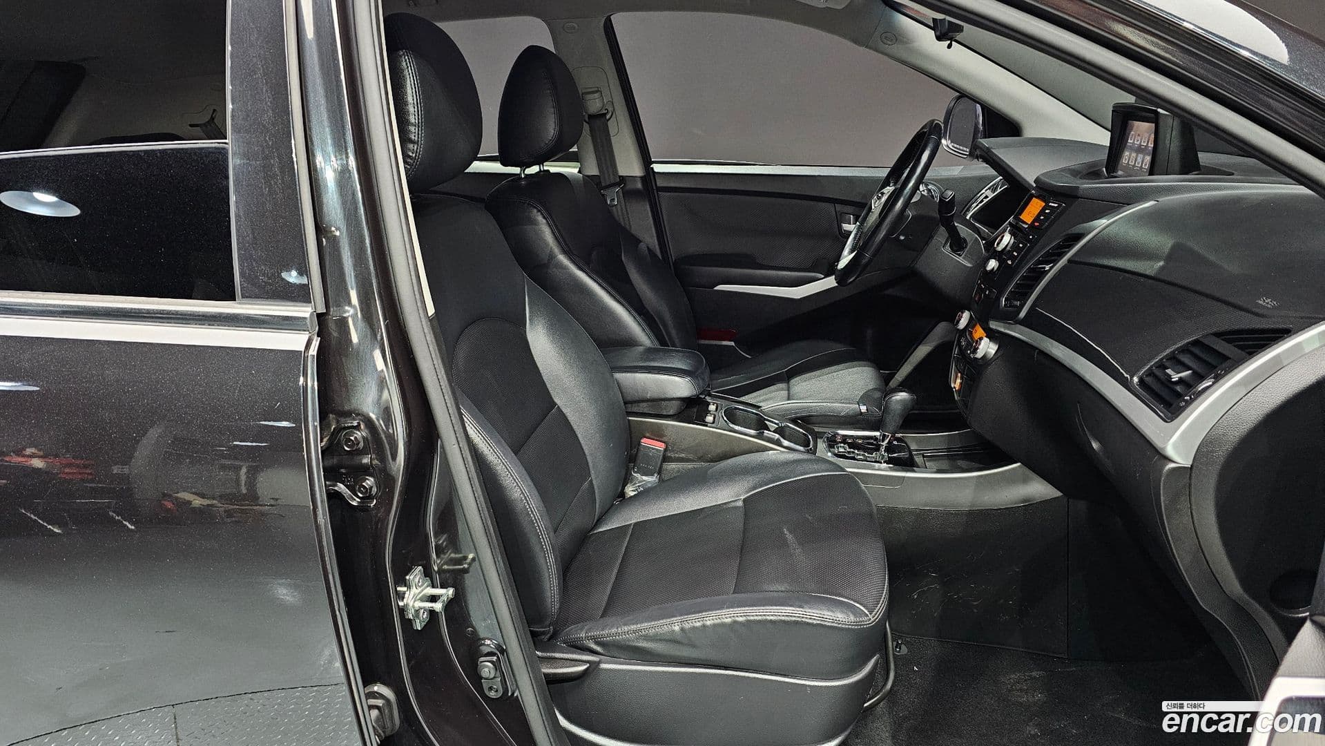 Main__Slider__Photo:KORANDO KG_Mobility_Ssangyong 2017.1-9