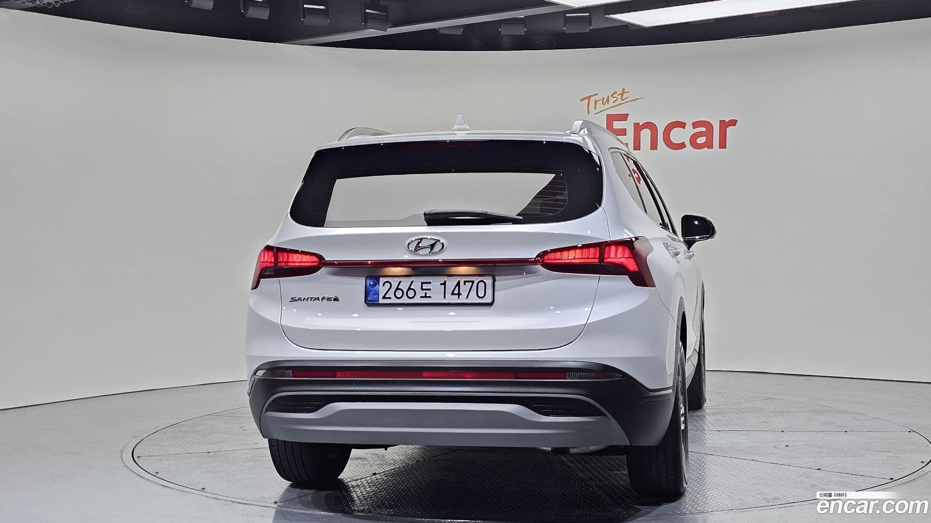 Main__Slider__Photo:Santafe Hyundai 2020.11-3