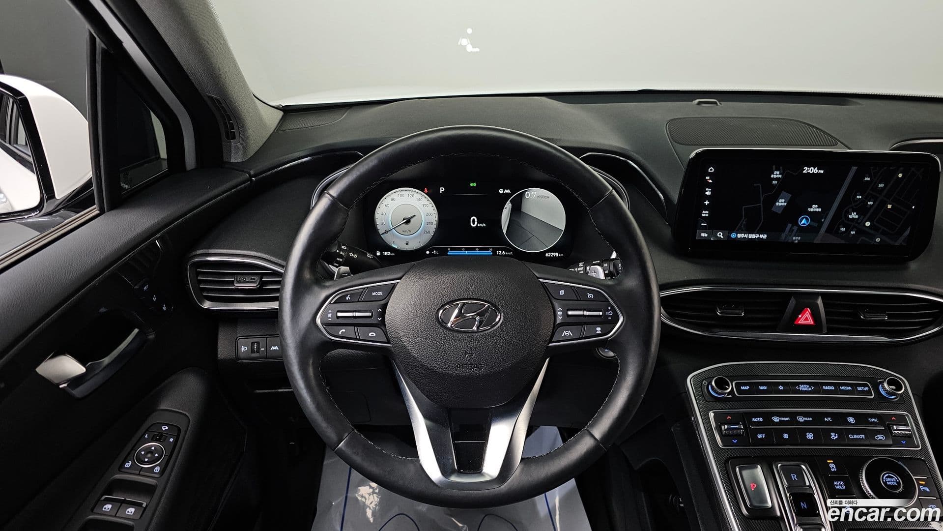 Main__Slider__Photo:Santafe Hyundai 2020.11-14