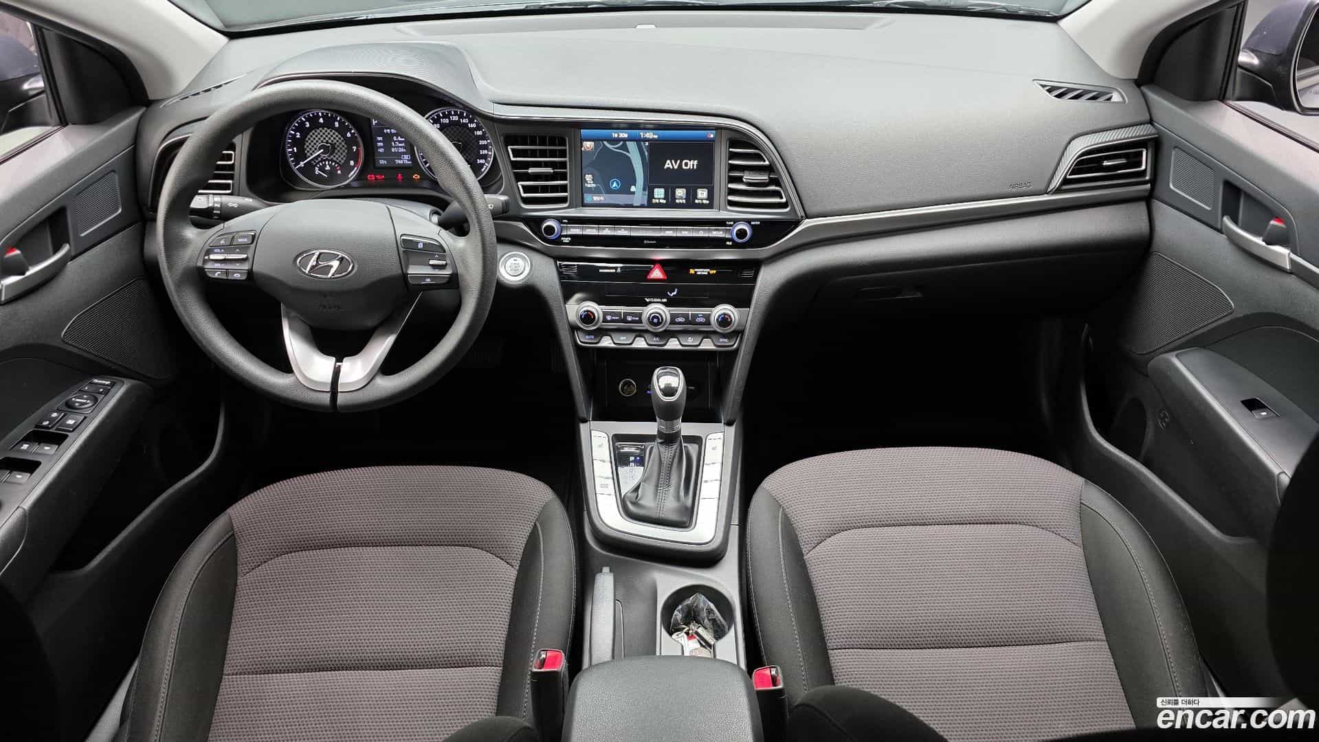 AVANTE Hyundai 2019.11-INNER-007