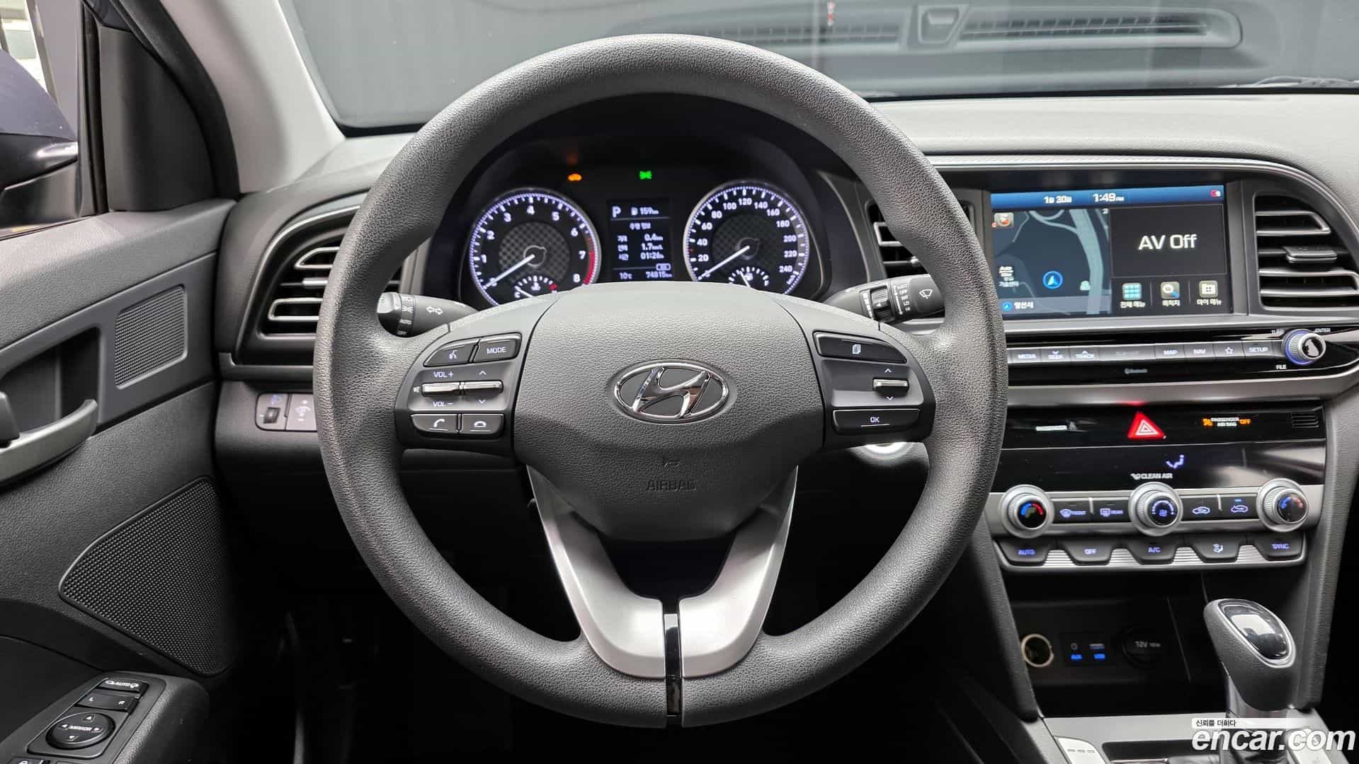 AVANTE Hyundai 2019.11-OPTION-017