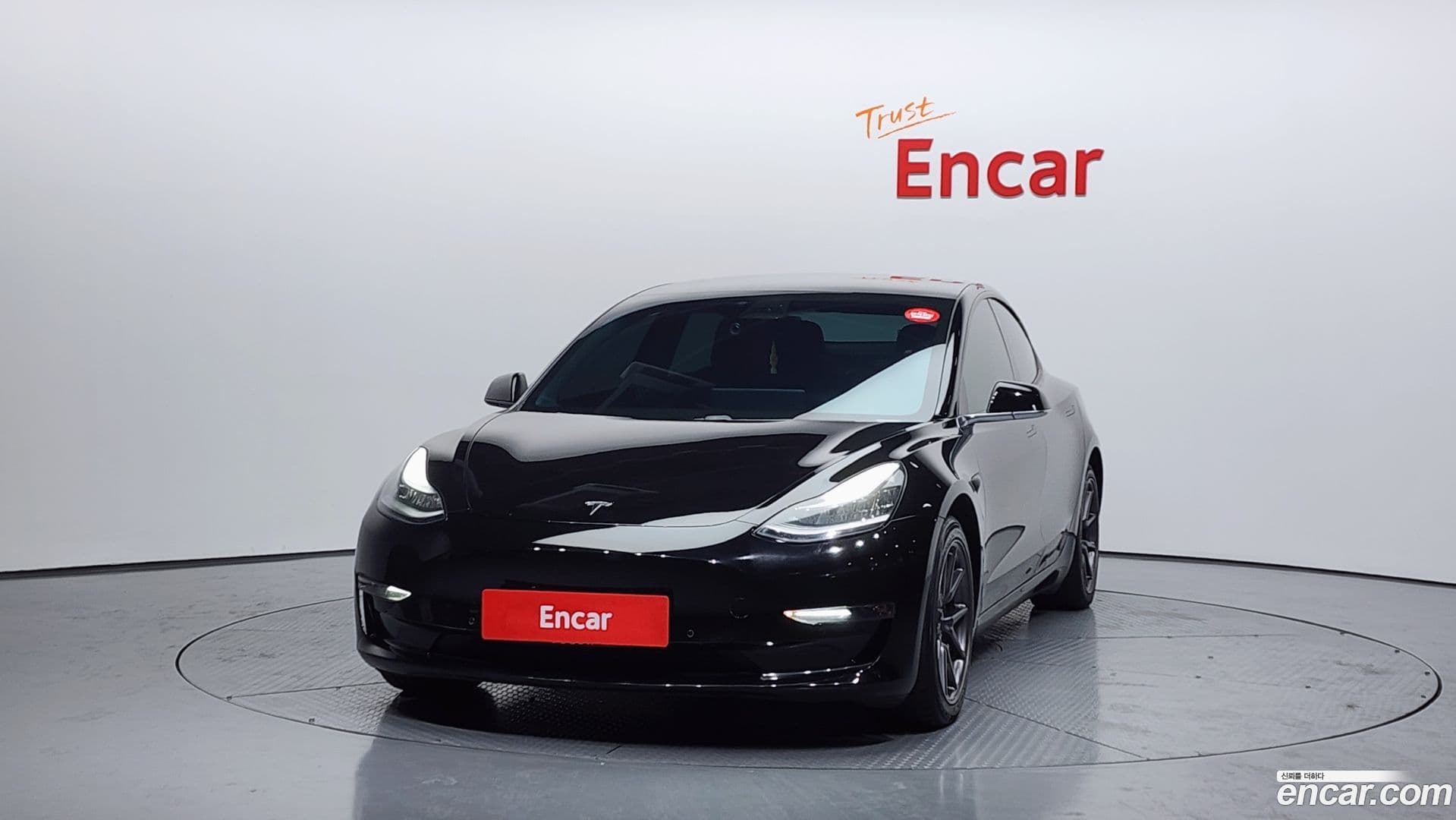 Main__Slider__Photo:Model 3 Tesla 2020.2-2