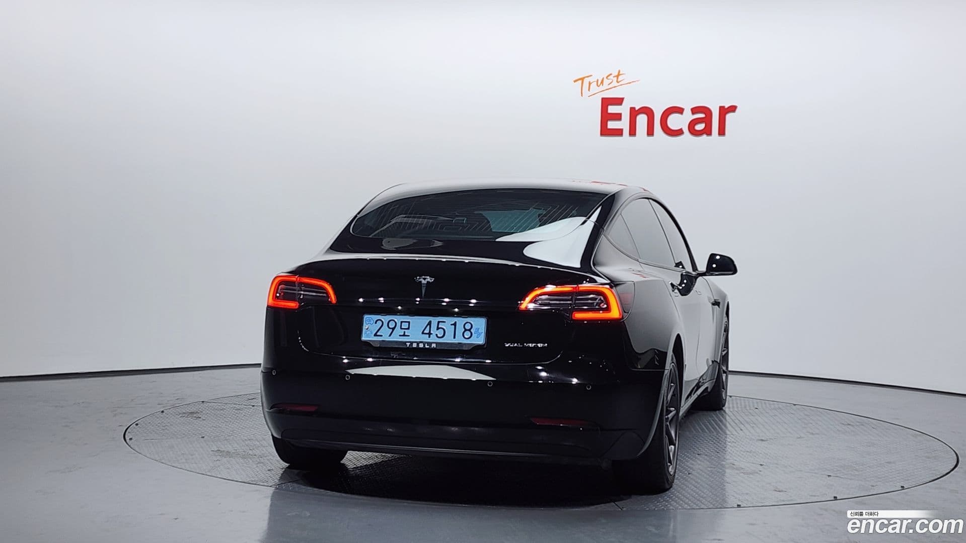 Main__Slider__Photo:Model 3 Tesla 2020.2-3