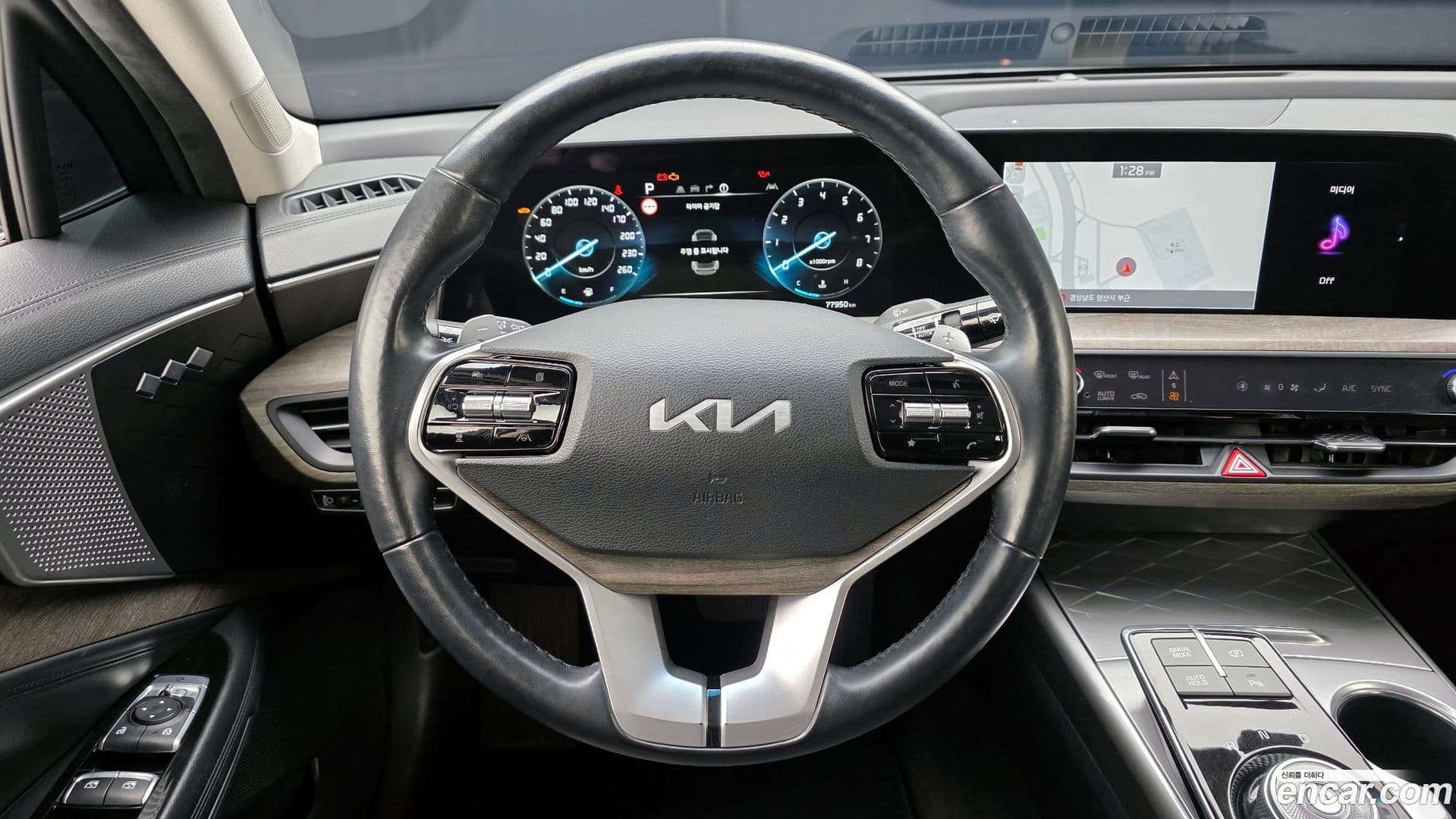 Main__Slider__Photo:K8 Kia 2021.5-12