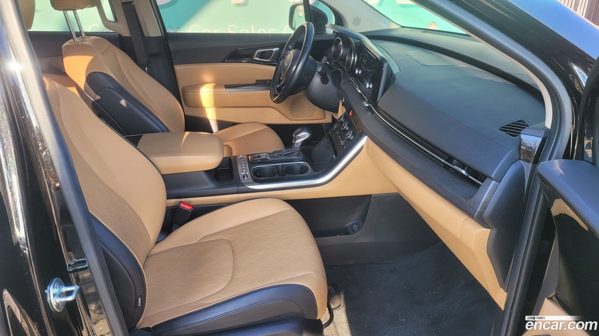 Main__Slider__Photo:Canival Kia 2022.2-8