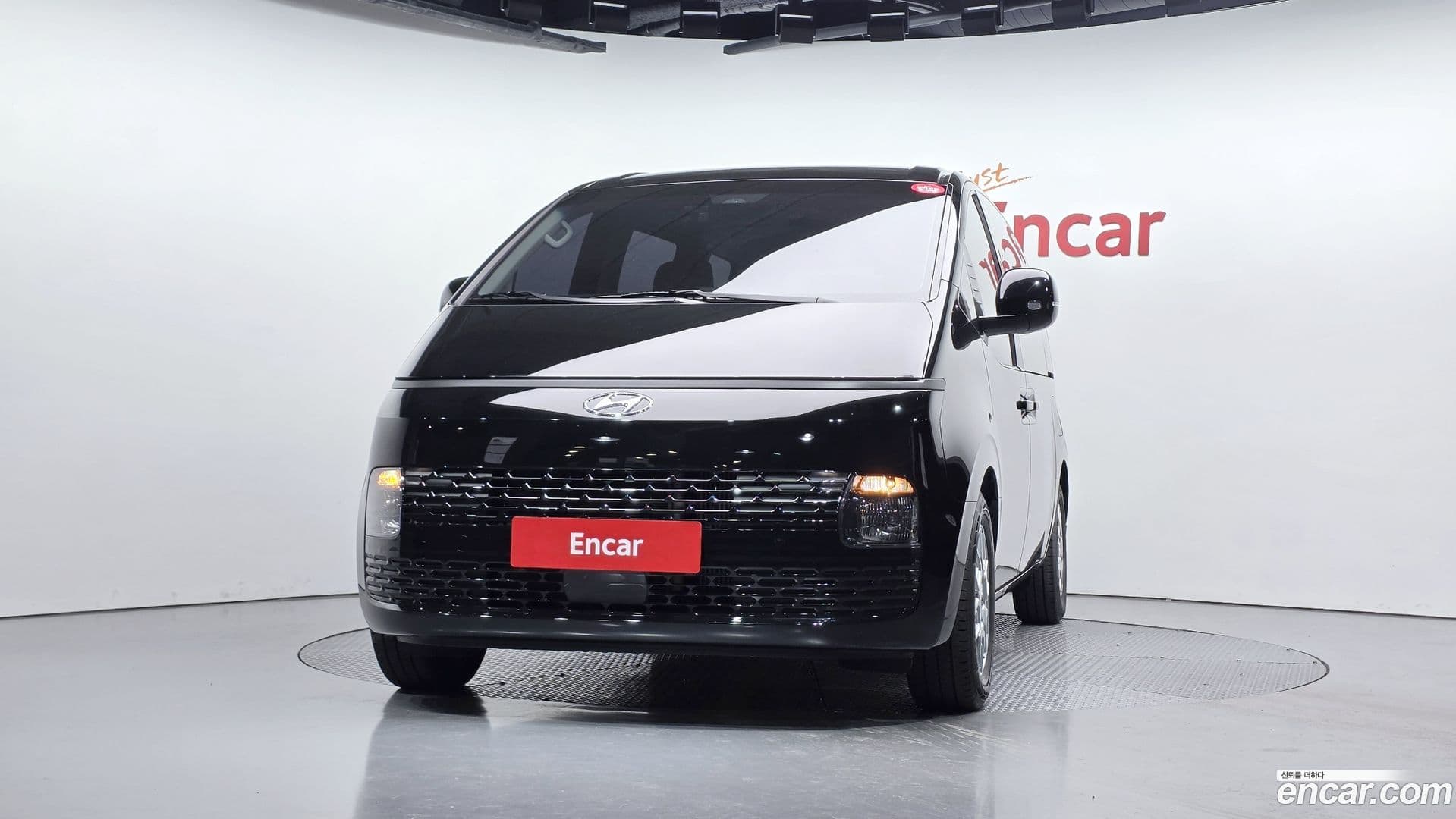 Main__Slider__Photo:Staria Hyundai 2022.3-2