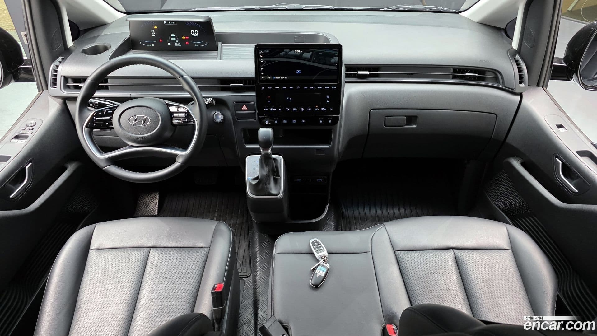 Main__Slider__Photo:Staria Hyundai 2022.3-6