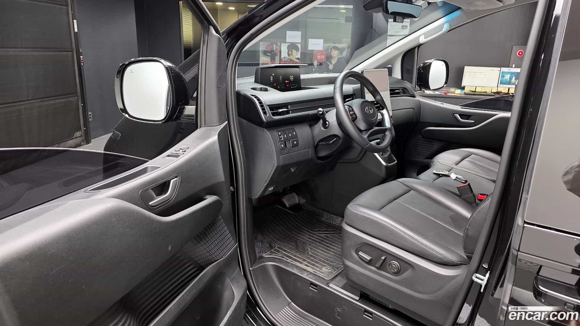 Staria Hyundai 2022.3-OPTION-015