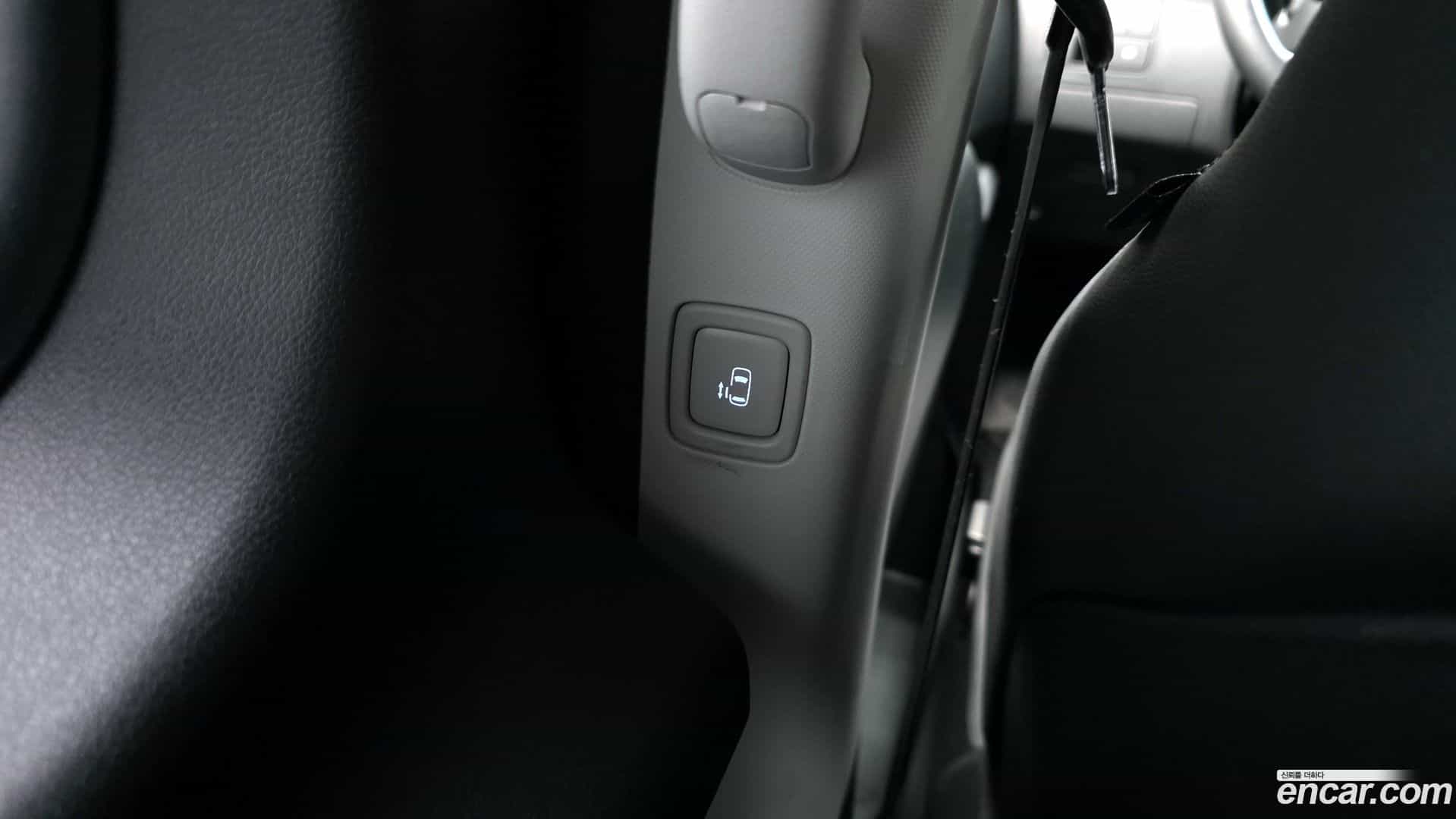 Staria Hyundai 2022.3-OPTION-021