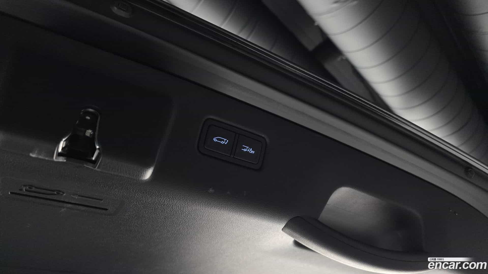 Staria Hyundai 2022.3-OPTION-024