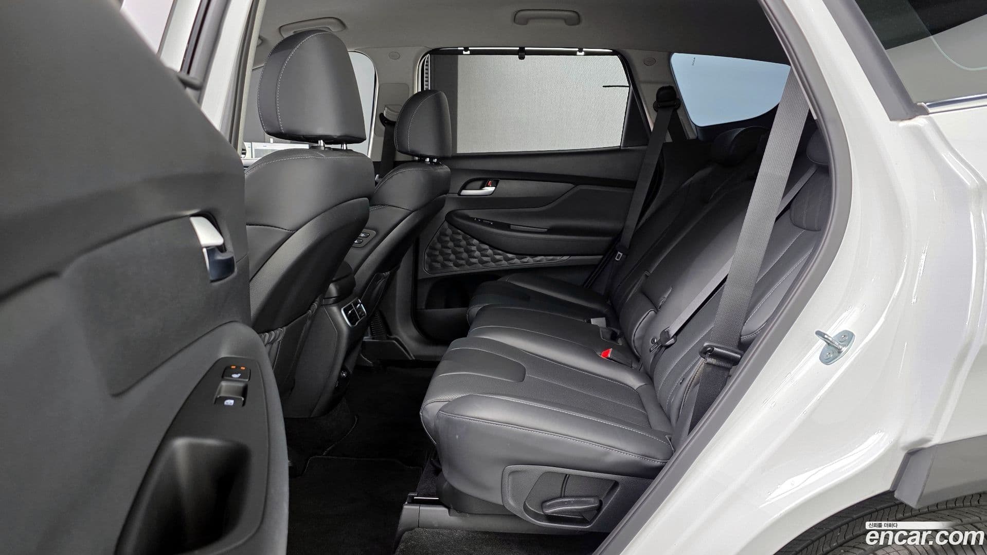 Main__Slider__Photo:Santafe Hyundai 2023.6-11