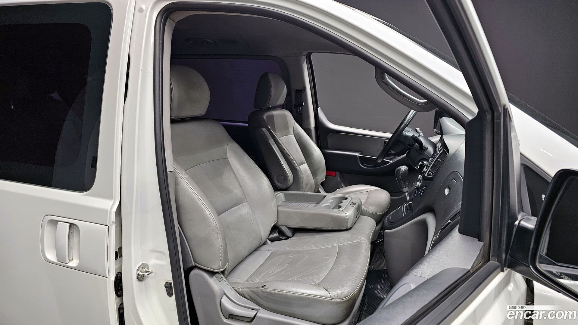 Main__Slider__Photo:Starex Hyundai 2017.3-11