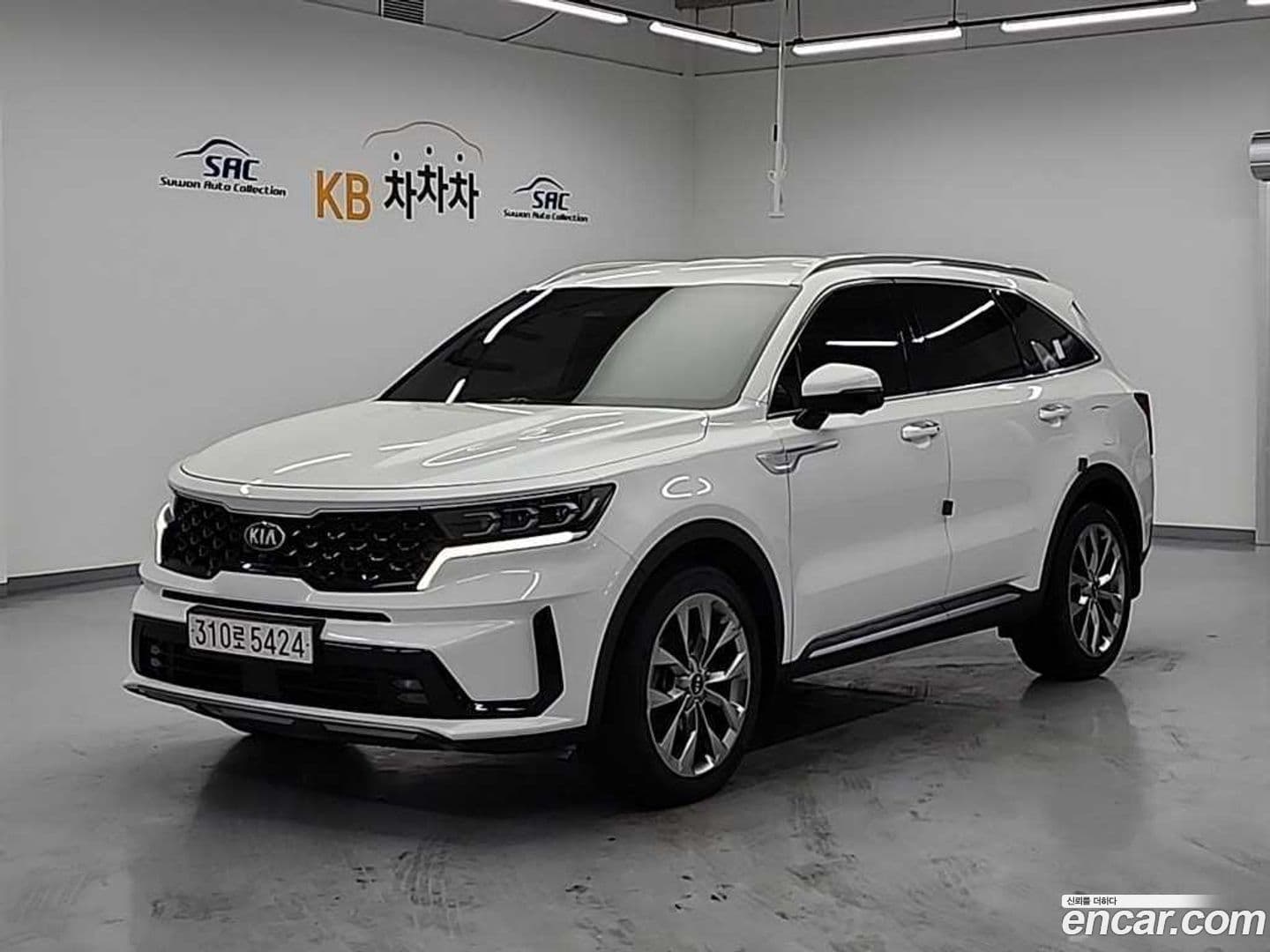 Main__Slider__Photo:Sorento Kia 2021.0-0
