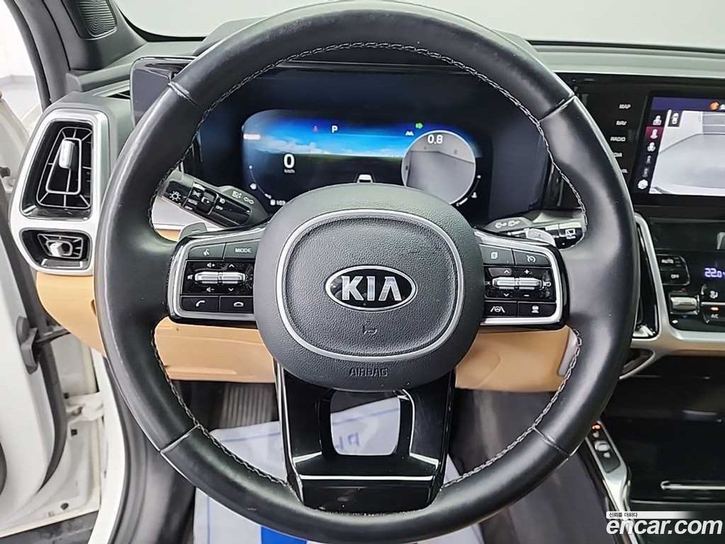Main__Slider__Photo:Sorento Kia 2021.0-8