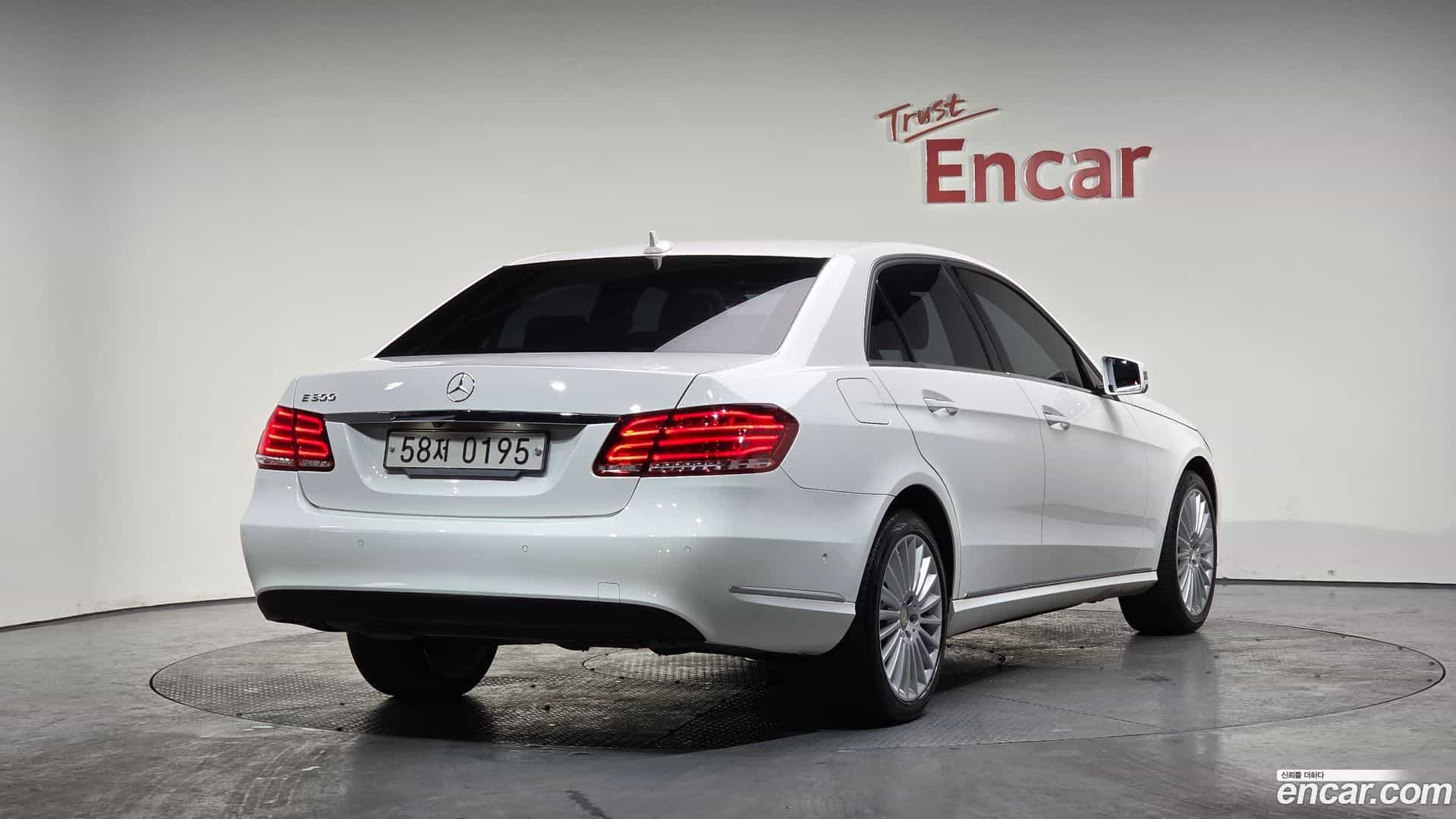 E-Class Mercedes-Benz 2016.1-OUTER-002