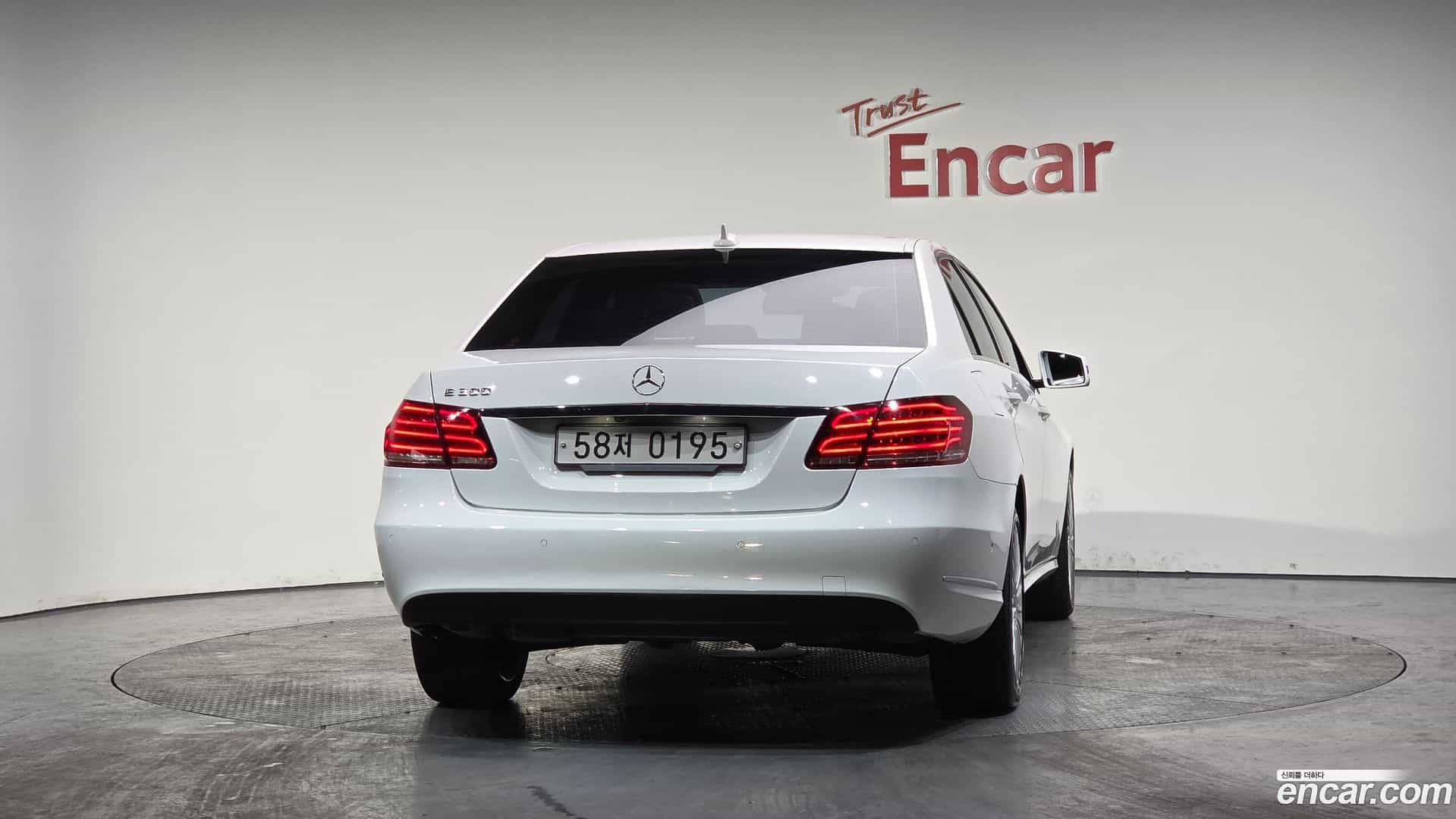 E-Class Mercedes-Benz 2016.1-OUTER-004