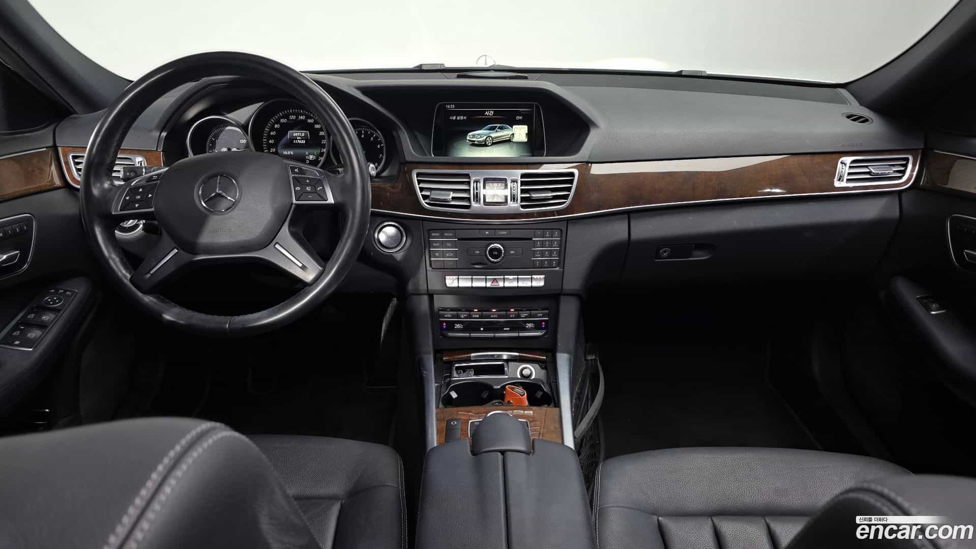 E-Class Mercedes-Benz 2016.1-INNER-007