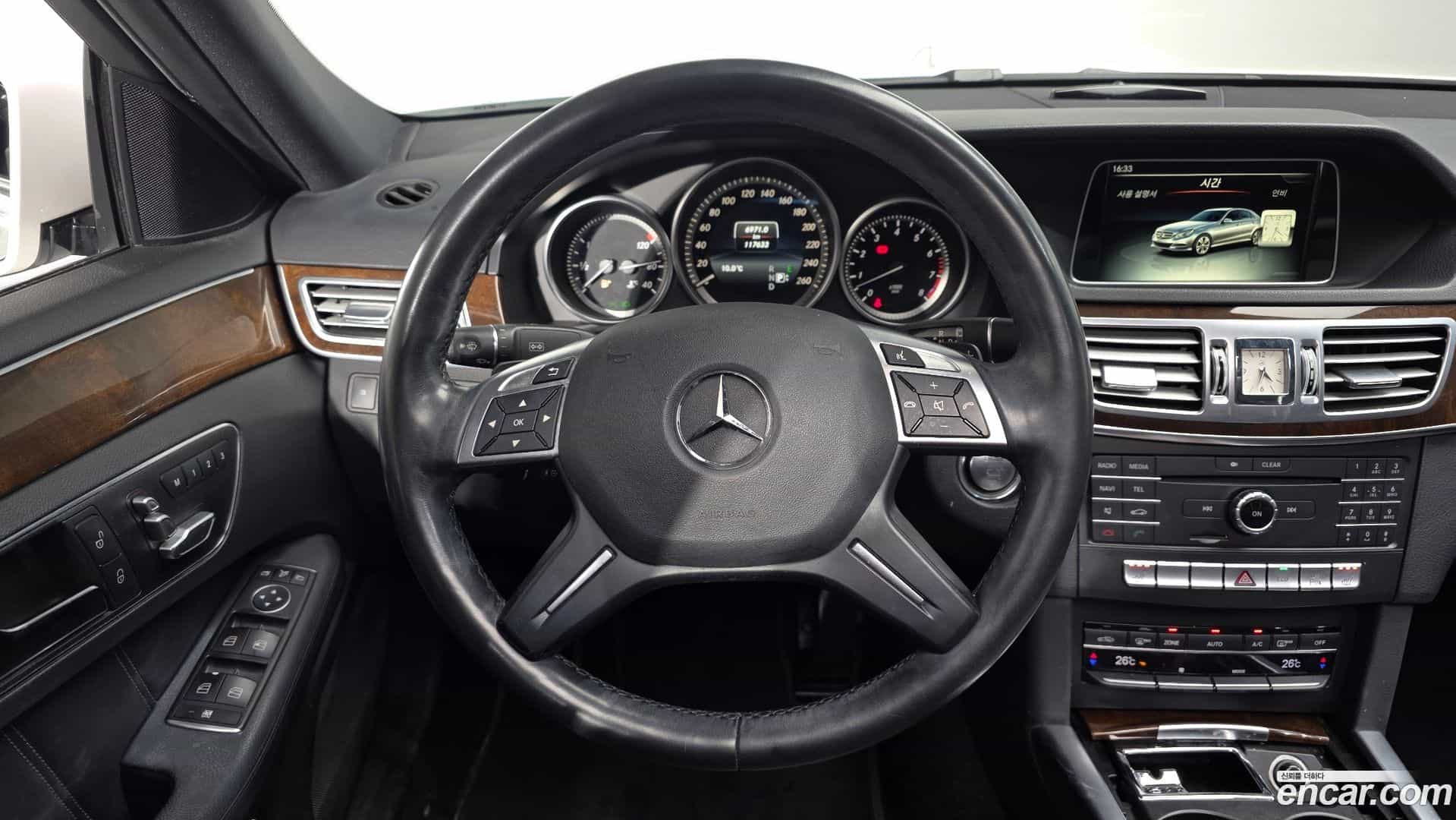 E-Class Mercedes-Benz 2016.1-OPTION-017