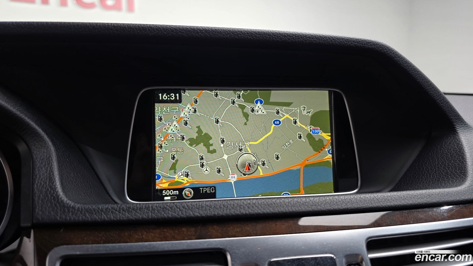 Main__Slider__Photo:E-Class Mercedes-Benz 2016.1-13