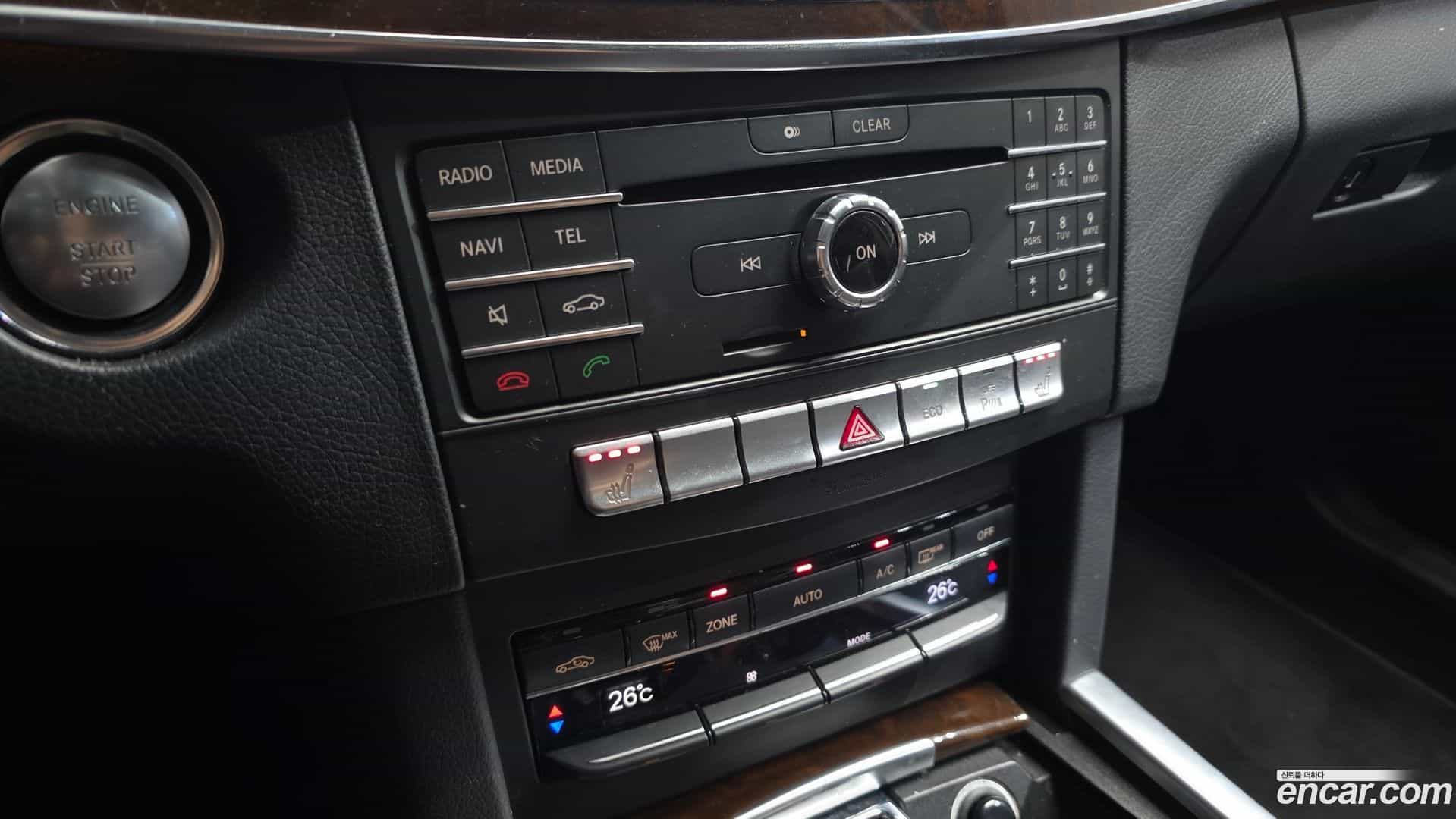 E-Class Mercedes-Benz 2016.1-OPTION-021