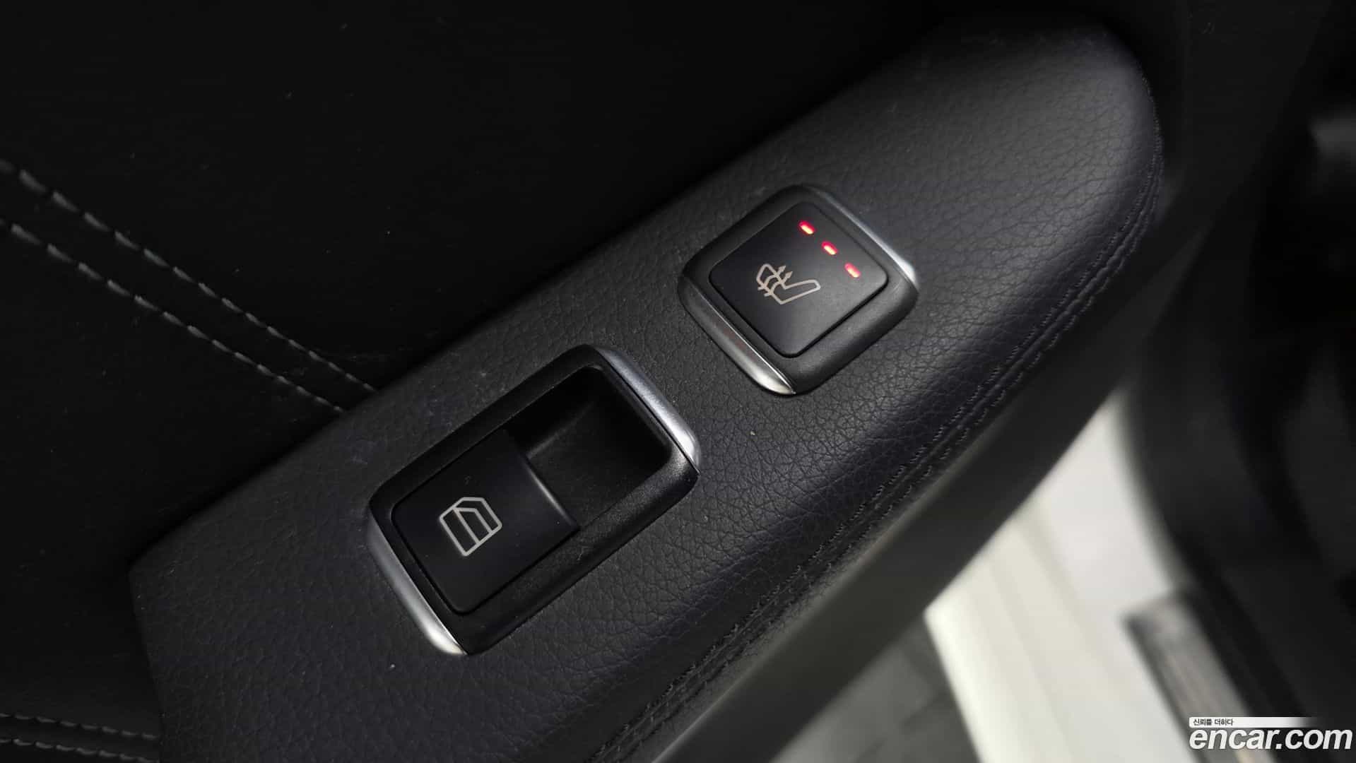 E-Class Mercedes-Benz 2016.1-OPTION-023