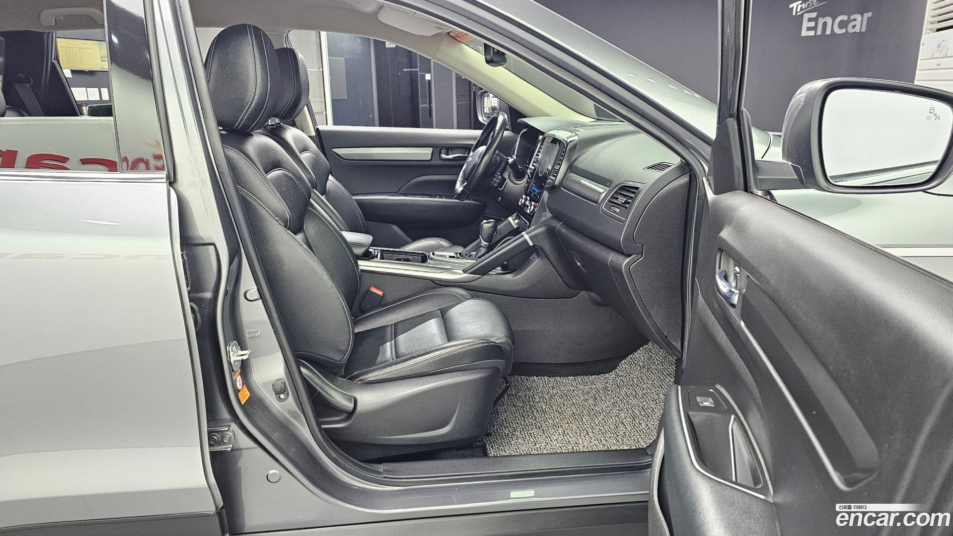 Main__Slider__Photo:QM6 Renault-KoreaSamsung 2021.10-10