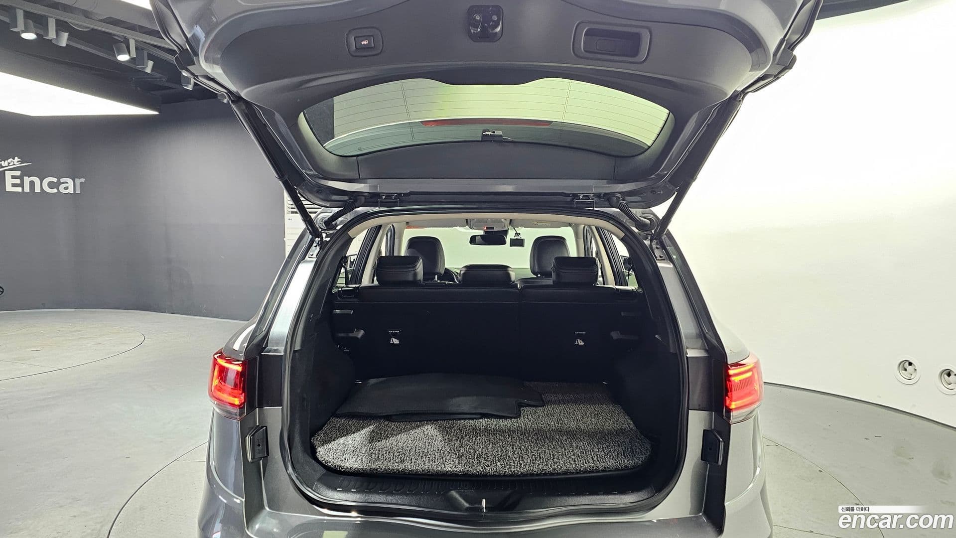 Main__Slider__Photo:QM6 Renault-KoreaSamsung 2021.10-19