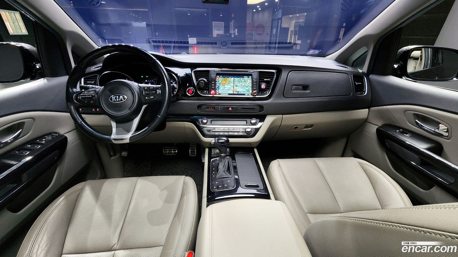 Main__Slider__Photo:Canival Kia 2015.3-6