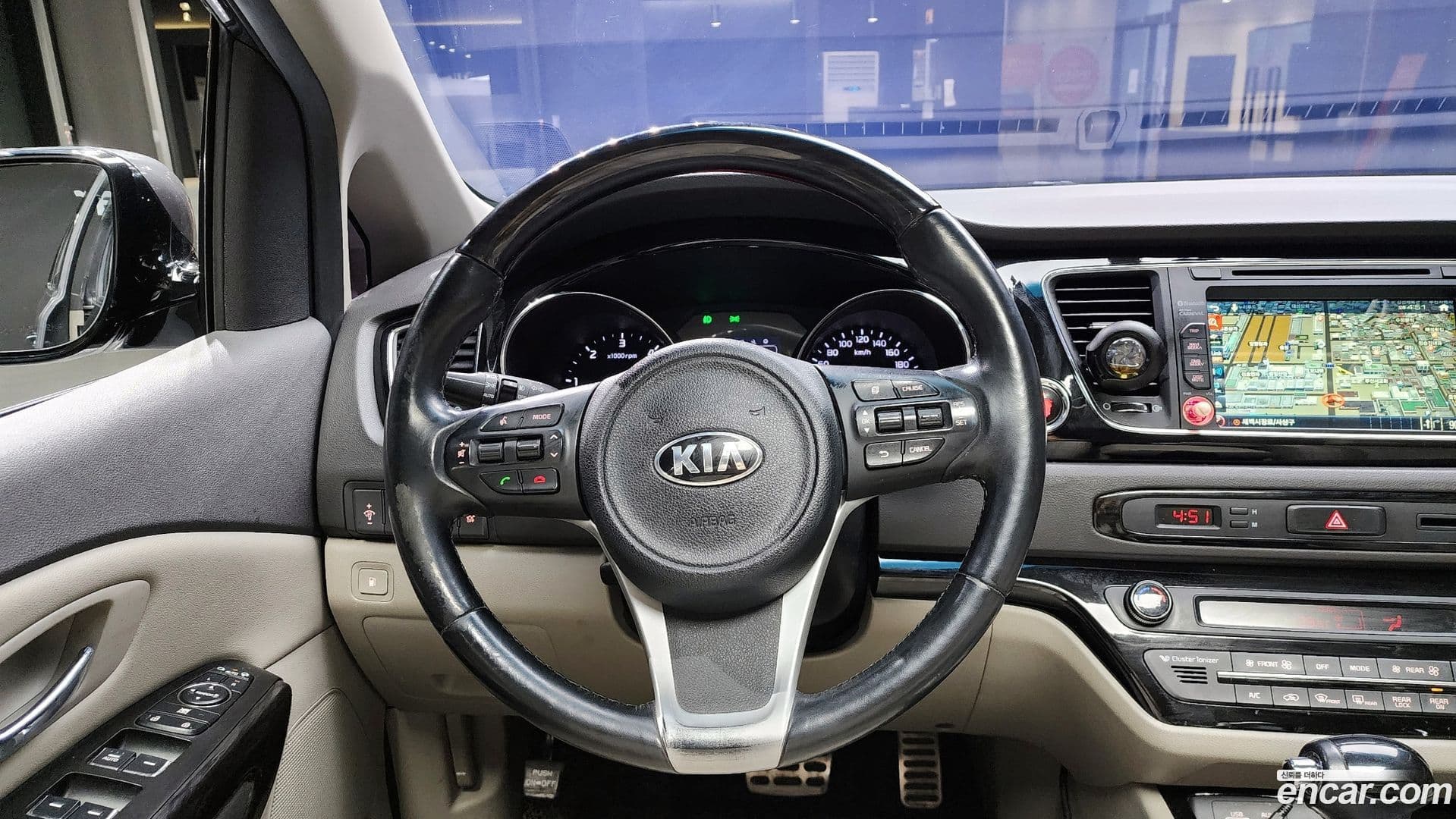 Main__Slider__Photo:Canival Kia 2015.3-13