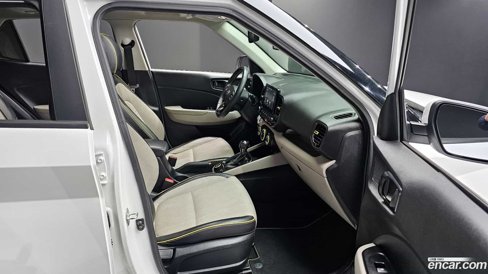 Venue Hyundai 2019.8-OPTION-015