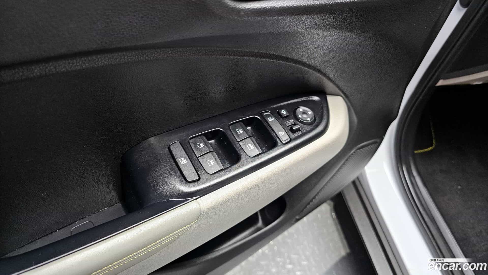 Venue Hyundai 2019.8-OPTION-021