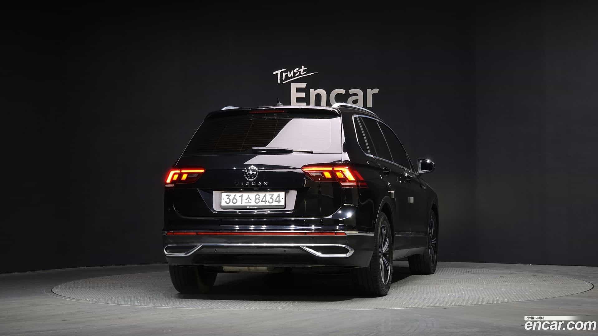 Tiguan Volkswagen 2022.1-OUTER-004