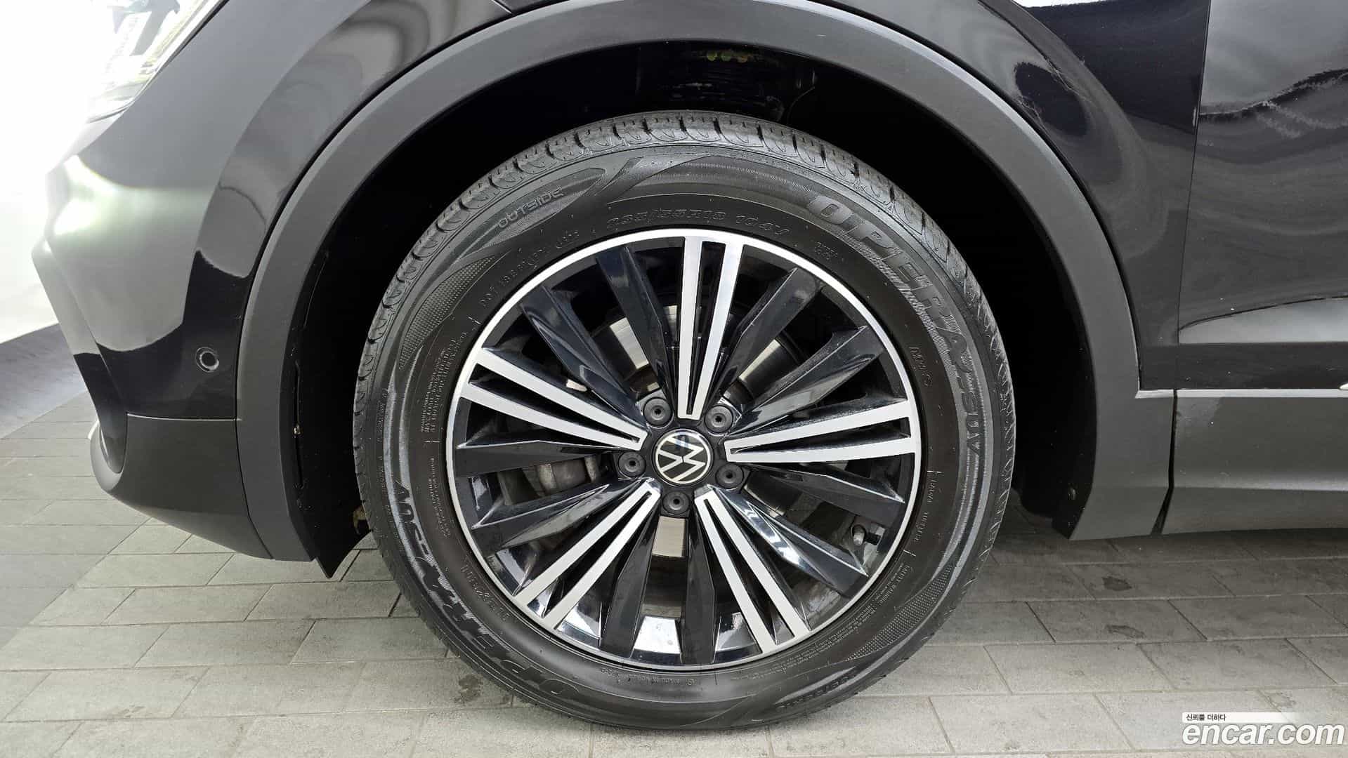 Tiguan Volkswagen 2022.1-OUTER-005