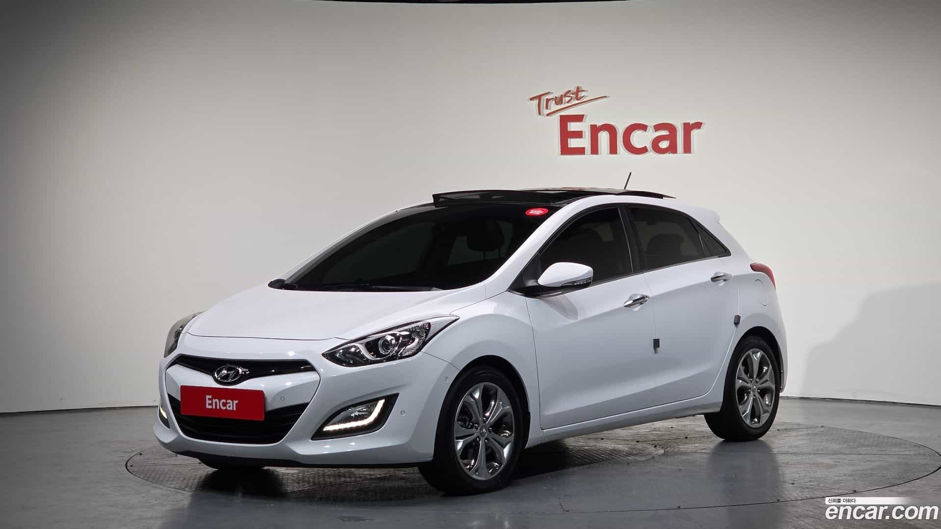 i30 Hyundai 2012.11-OUTER-001