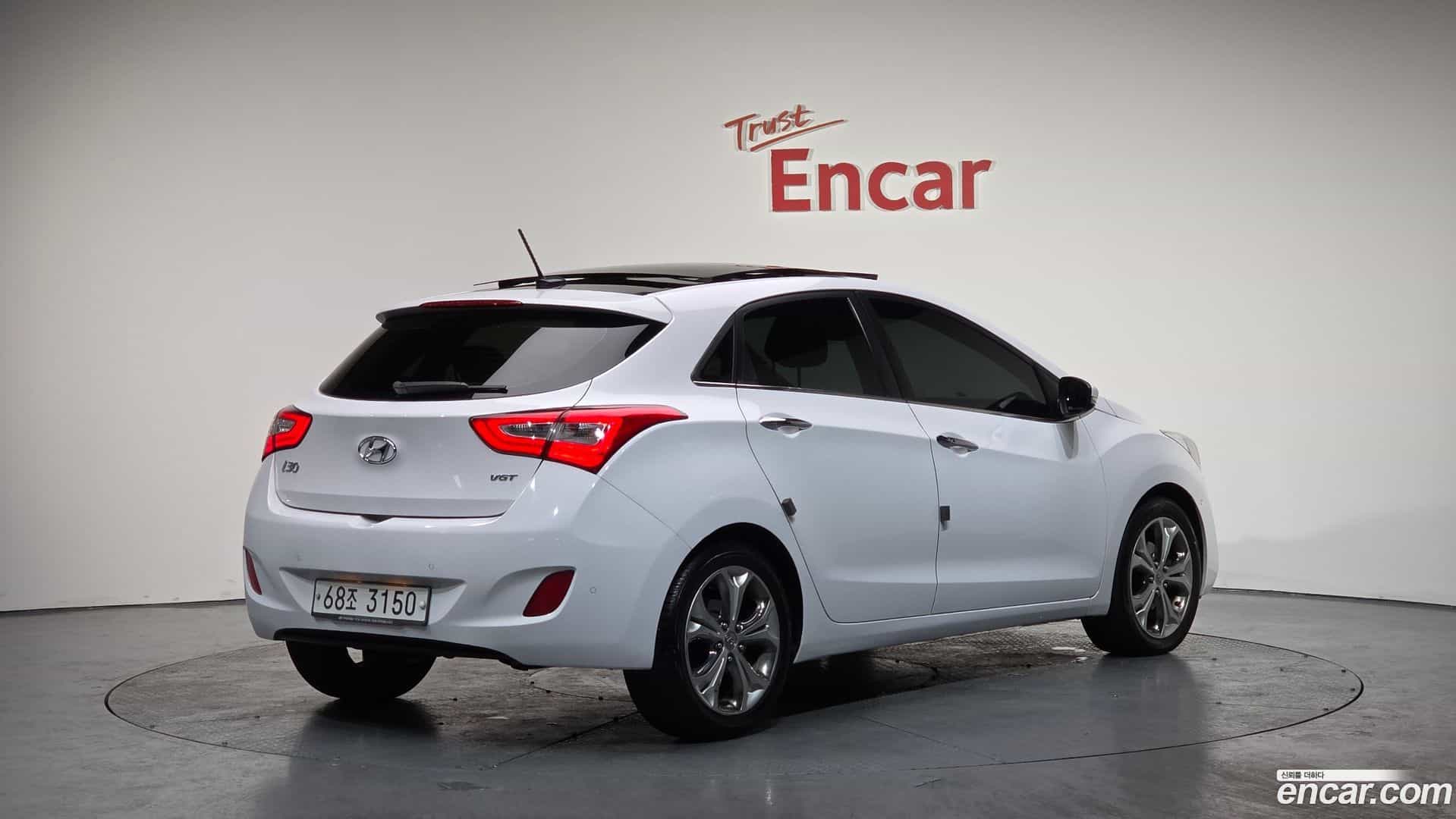 i30 Hyundai 2012.11-OUTER-002