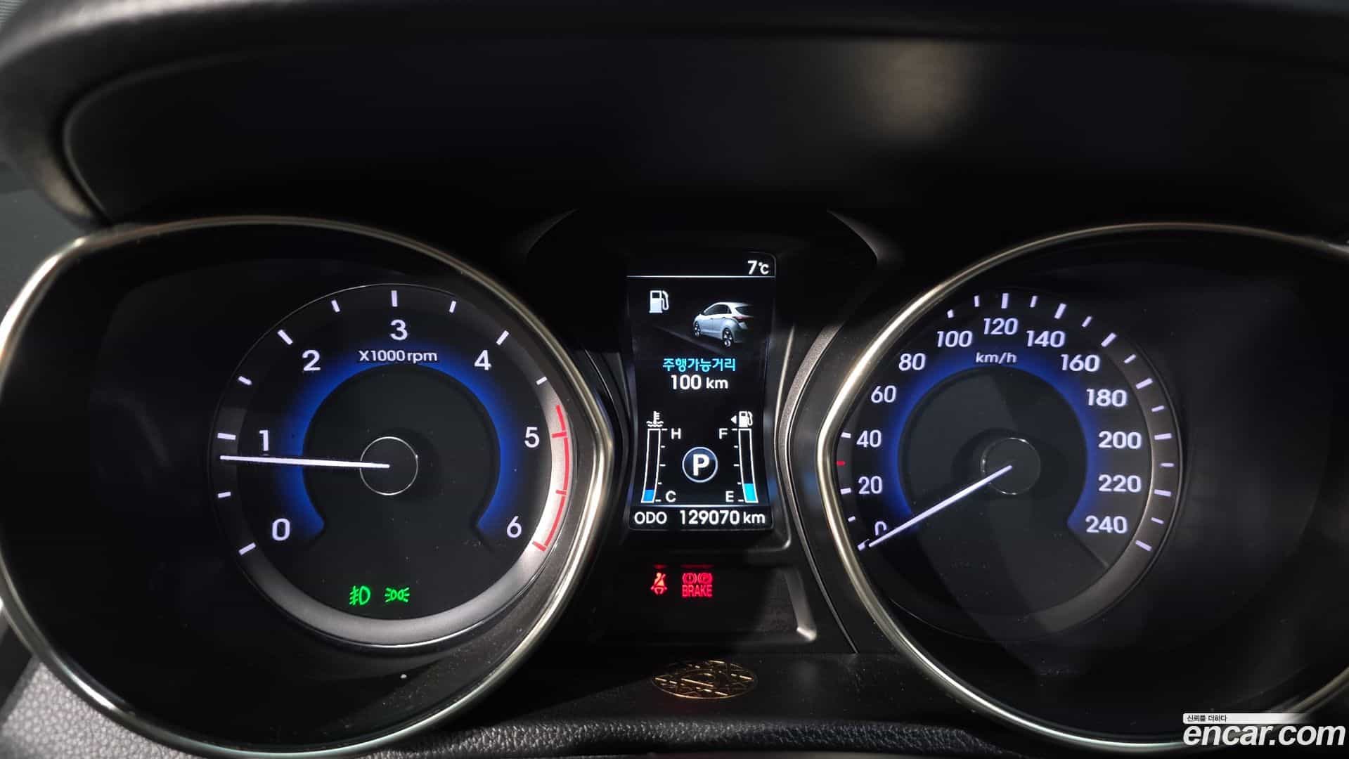 i30 Hyundai 2012.11-INNER-008