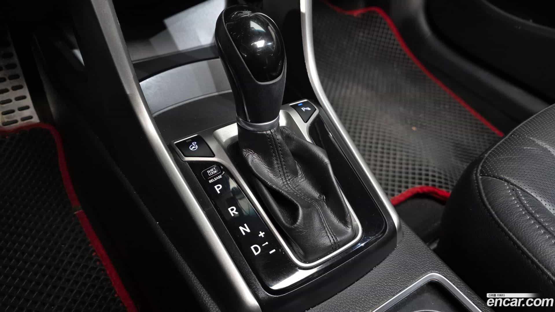 i30 Hyundai 2012.11-INNER-009