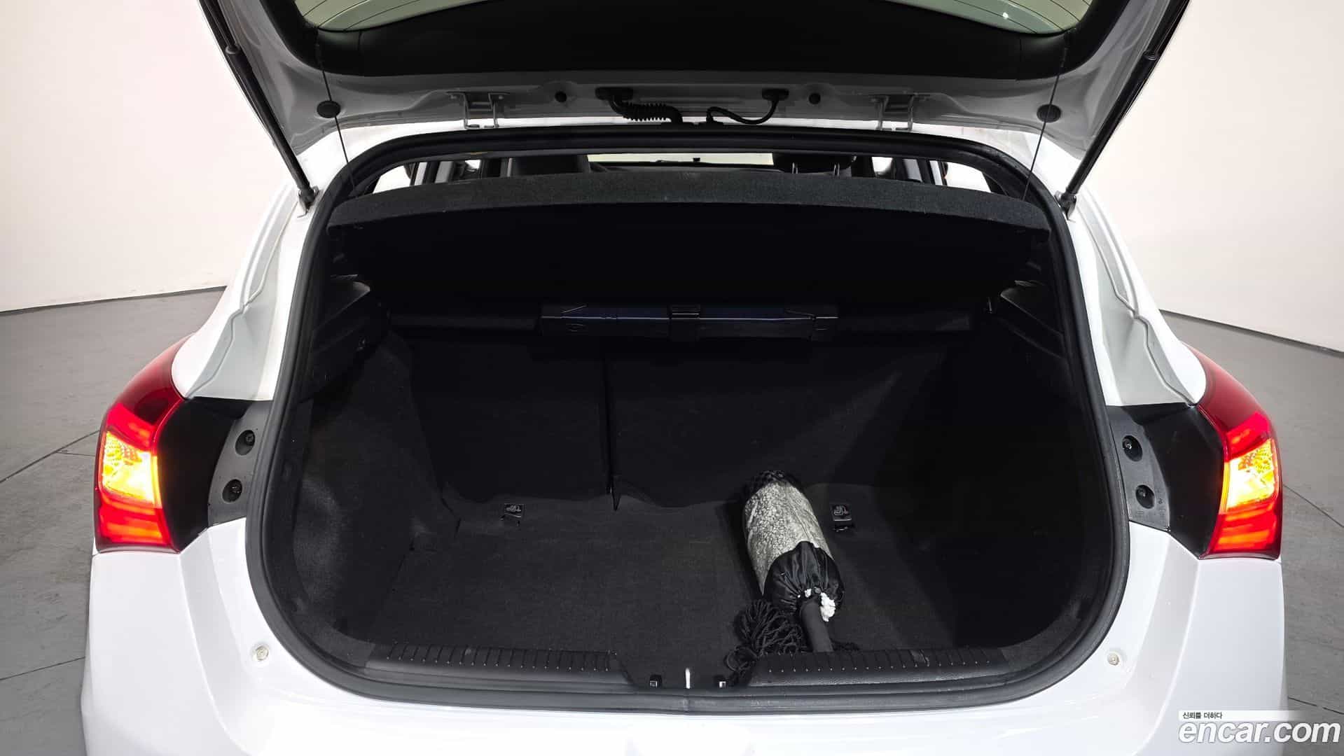 i30 Hyundai 2012.11-OPTION-024