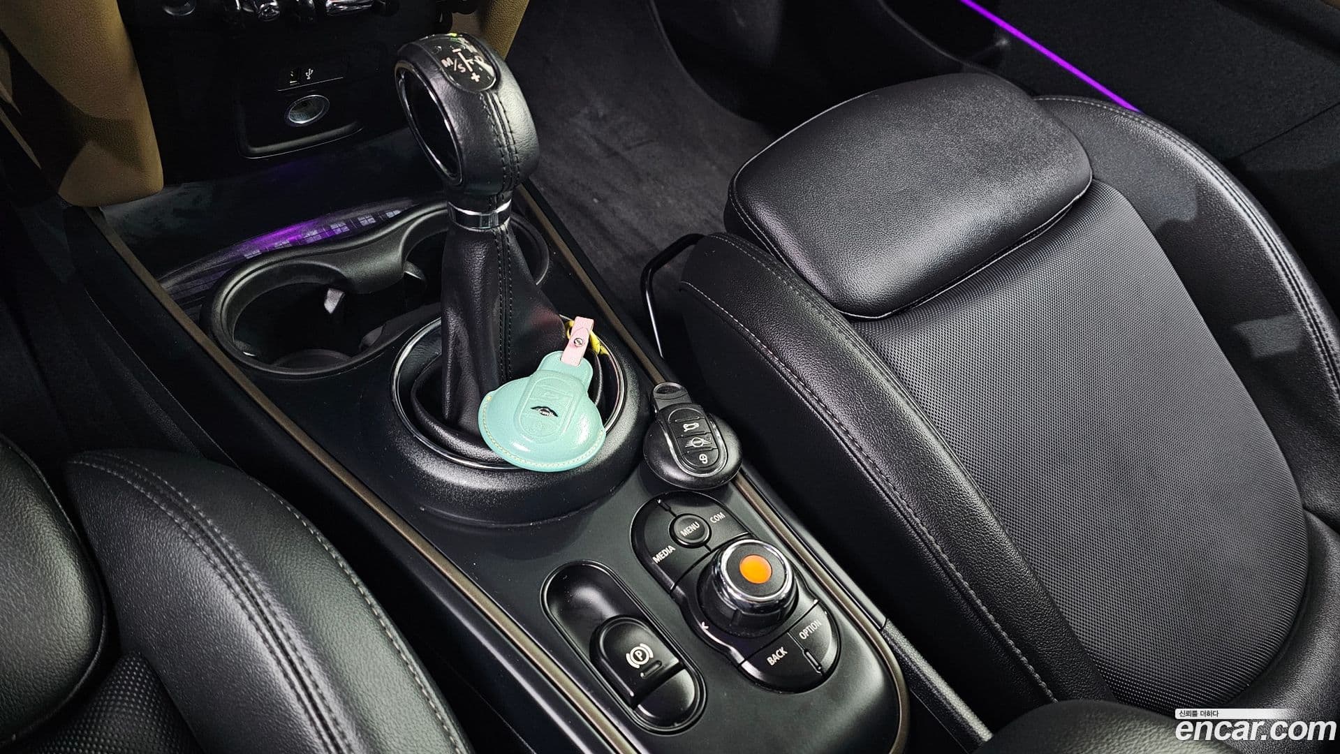 Main__Slider__Photo:Countryman Mini 2018.6-8