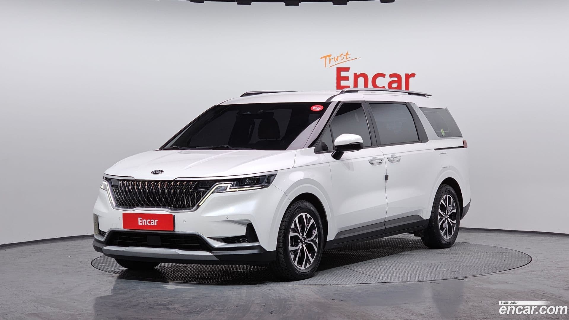 Main__Slider__Photo:Canival Kia 2021.4-0