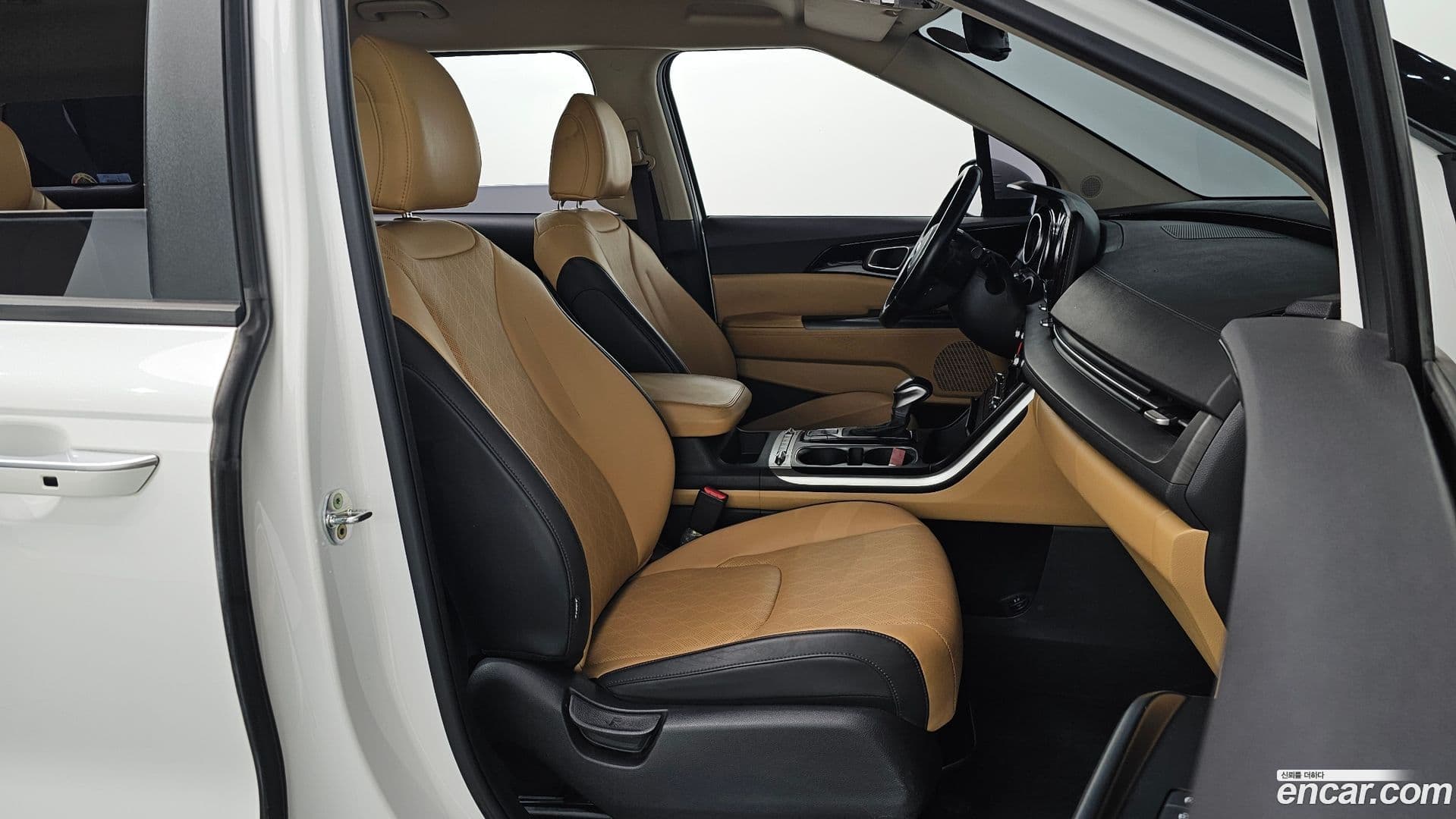 Main__Slider__Photo:Canival Kia 2021.4-9