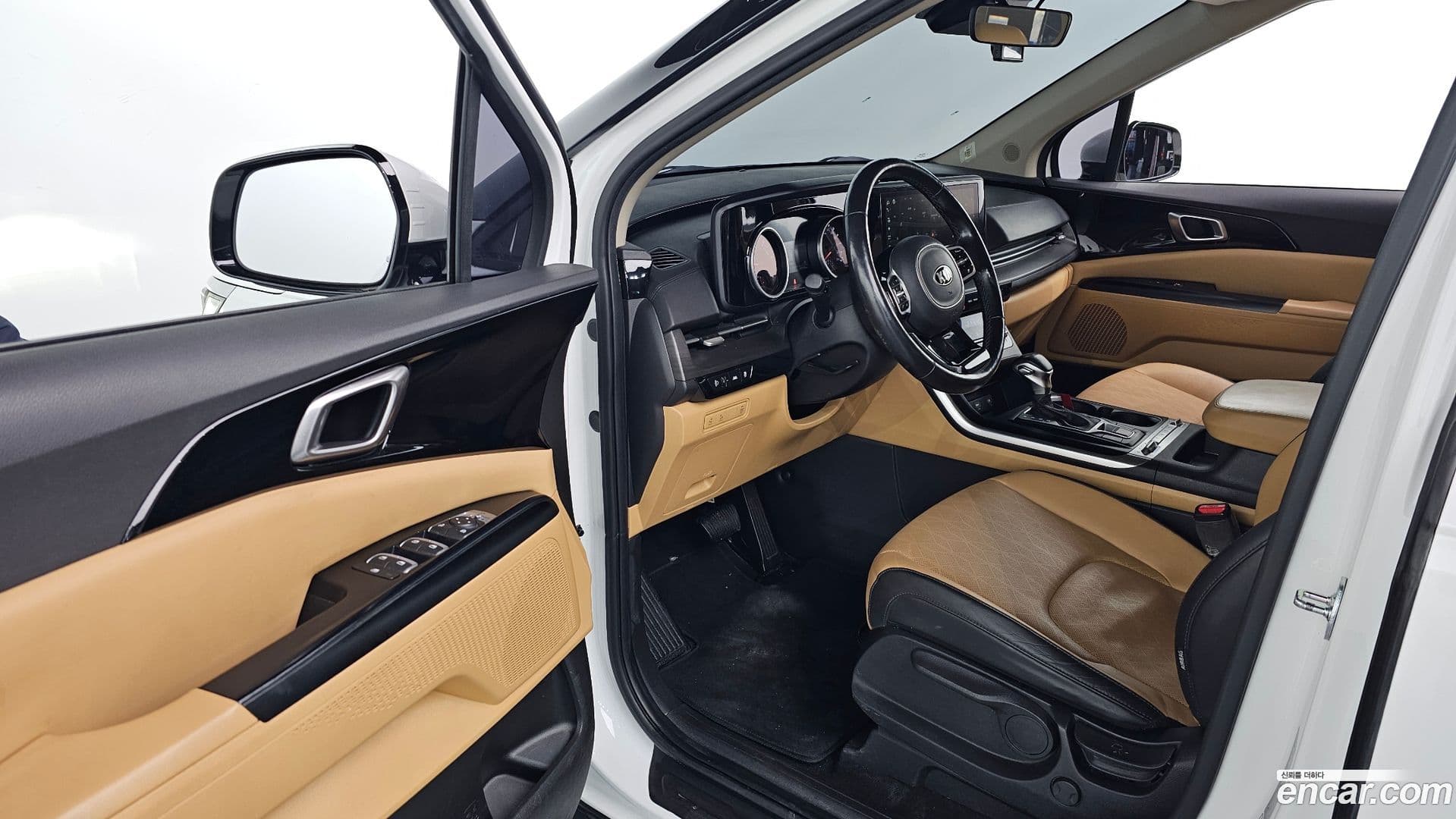 Main__Slider__Photo:Canival Kia 2021.4-10