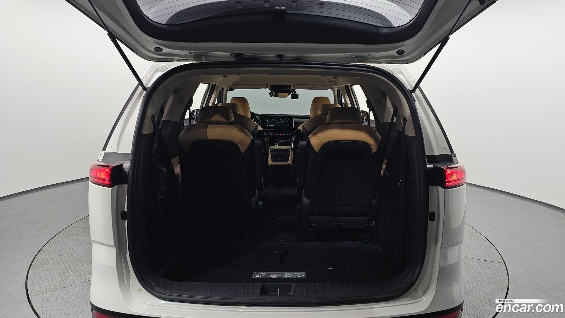 Main__Slider__Photo:Canival Kia 2021.4-19