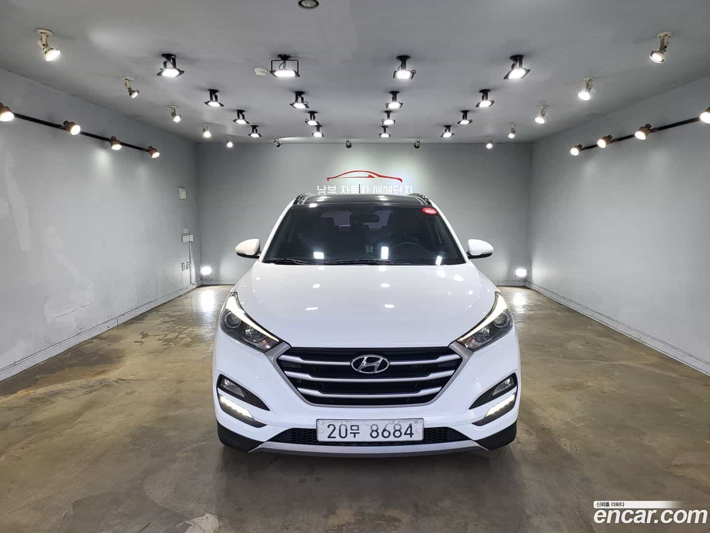 Tucson Hyundai 2015.10-OUTER-001