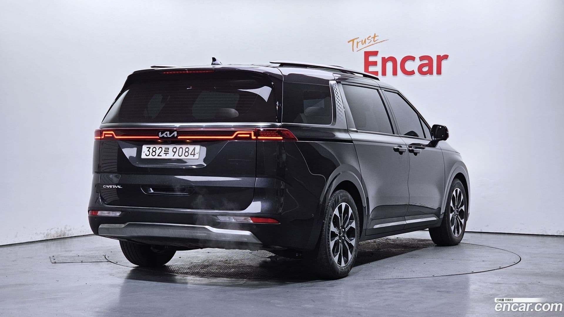 Main__Slider__Photo:Canival Kia 2022.10-1