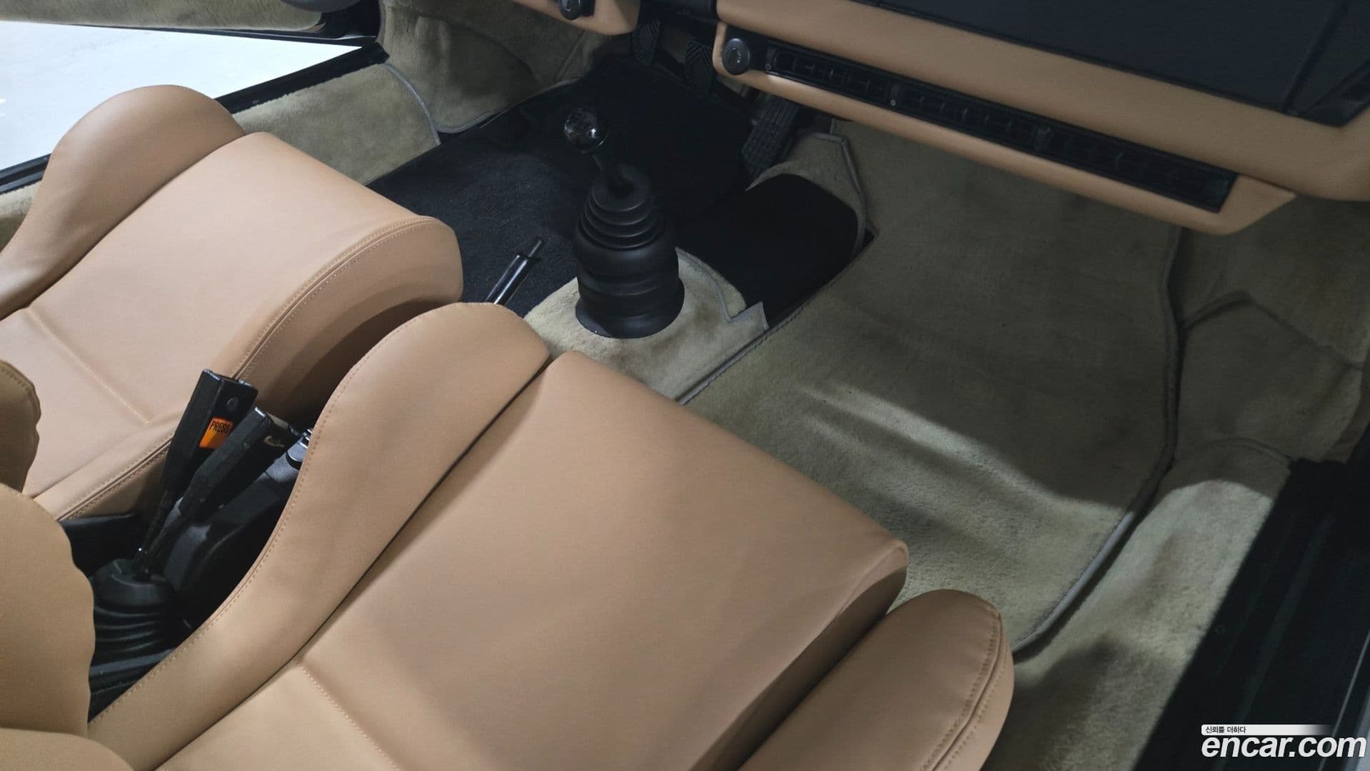 Main__Slider__Photo:911 Porsche 1976.11-4